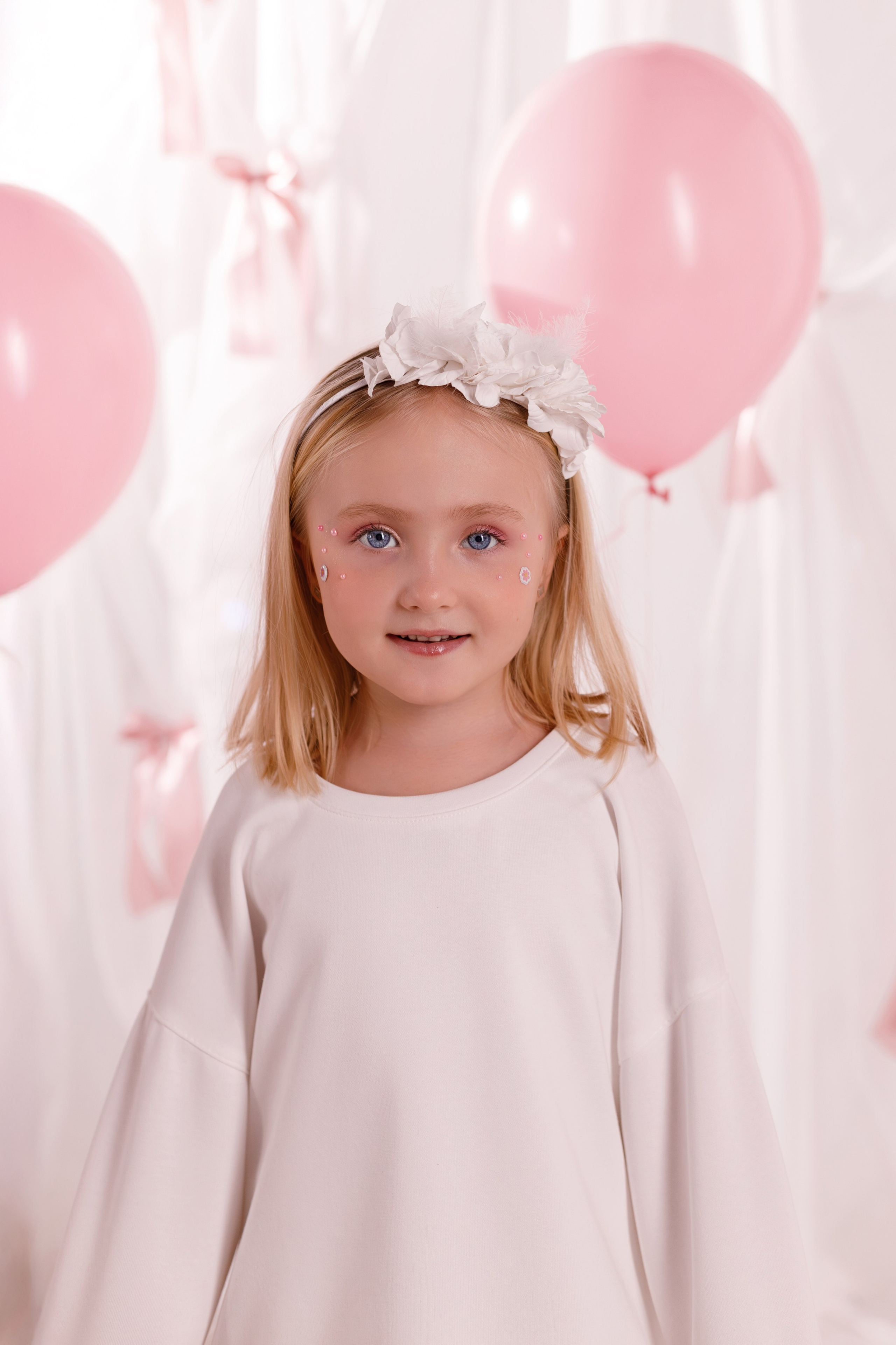 Фотосессия на День Рождения для девочек — сладкий праздник в сказочных декорациях. Детский студийный фотограф Сочи