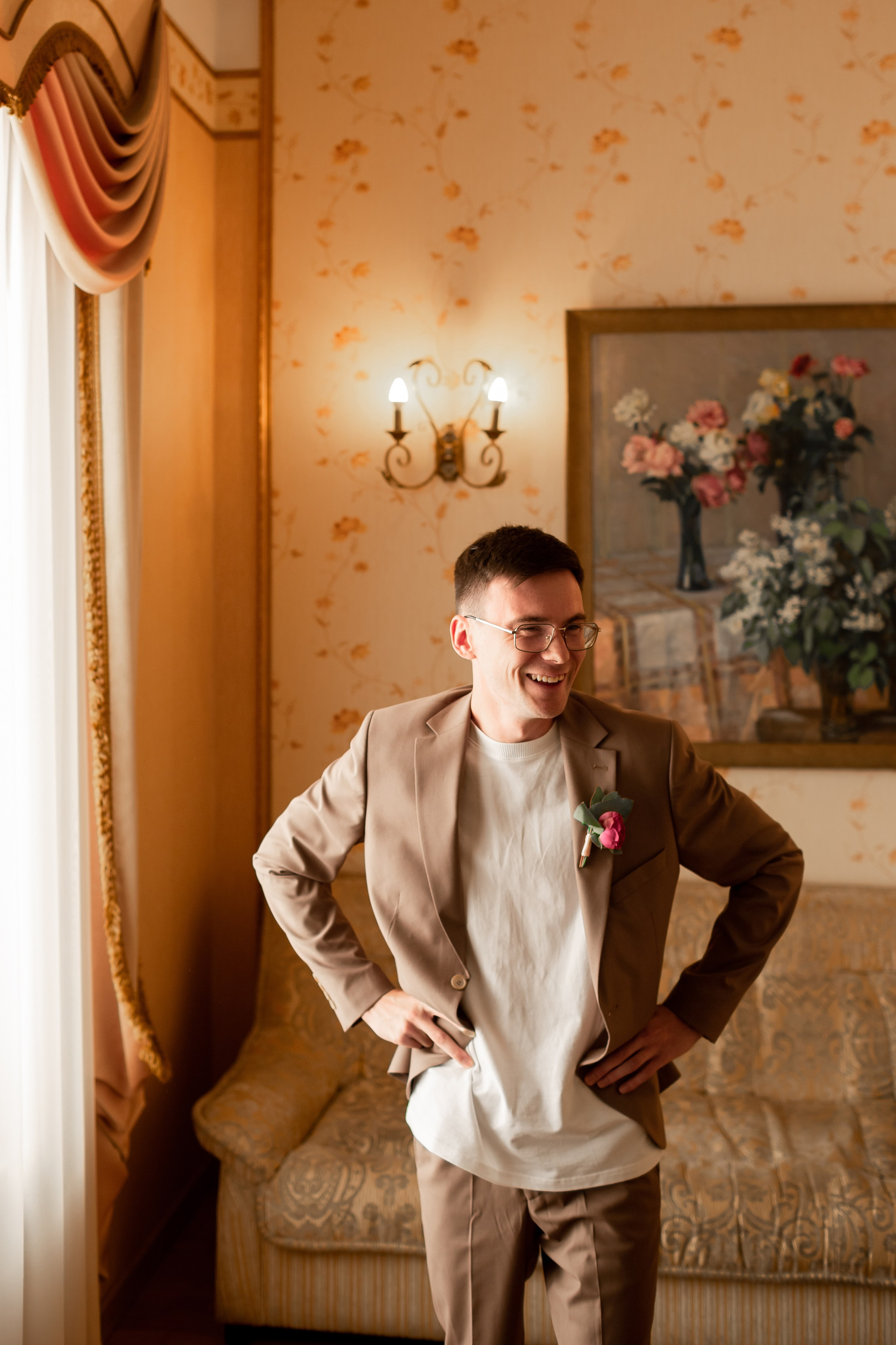 Свадебная фотосессия во дворцах Петербурга. Свадебный фотограф Кирилл Белый