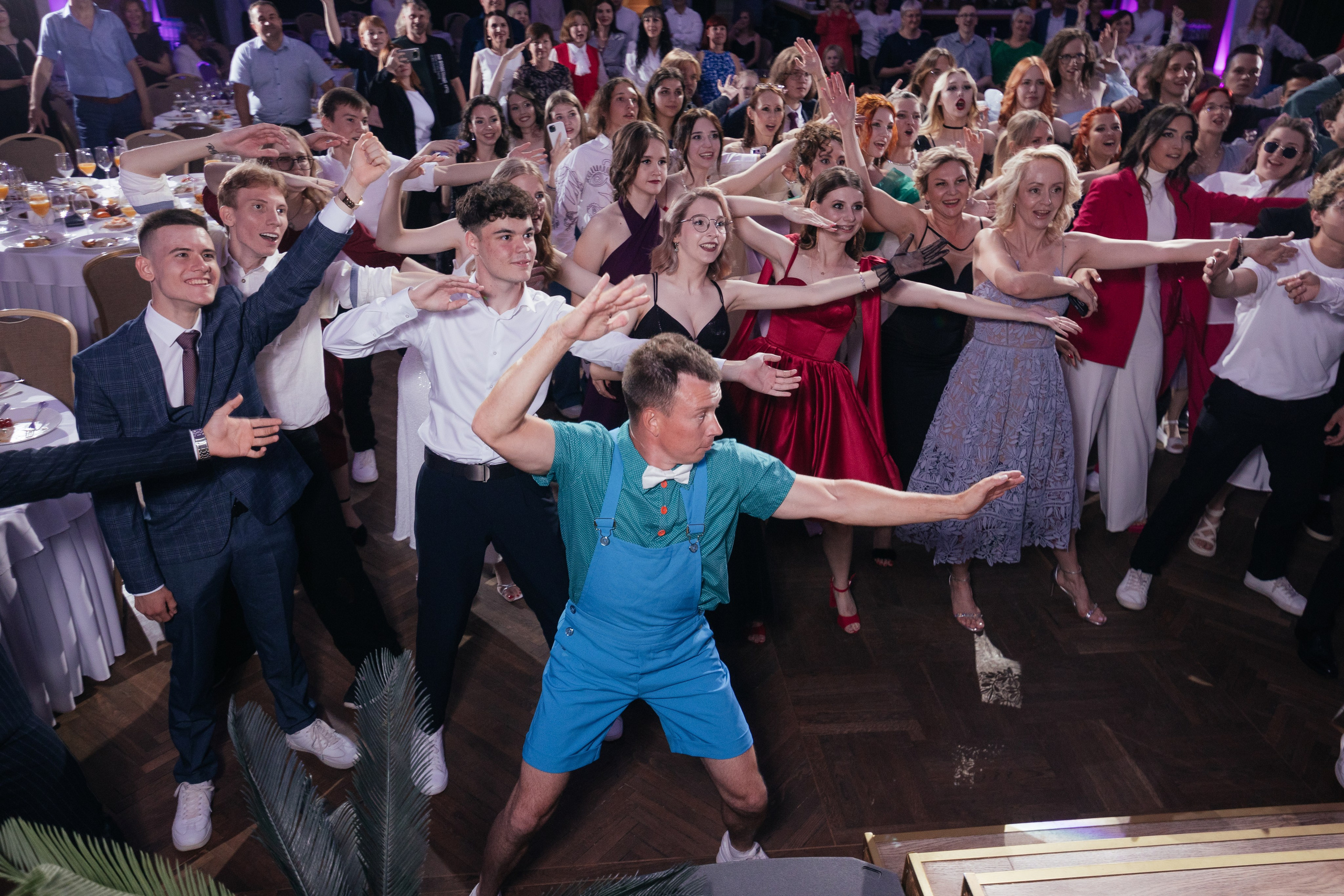 Выпускной 11 класс. Фотограф Крохин Олег