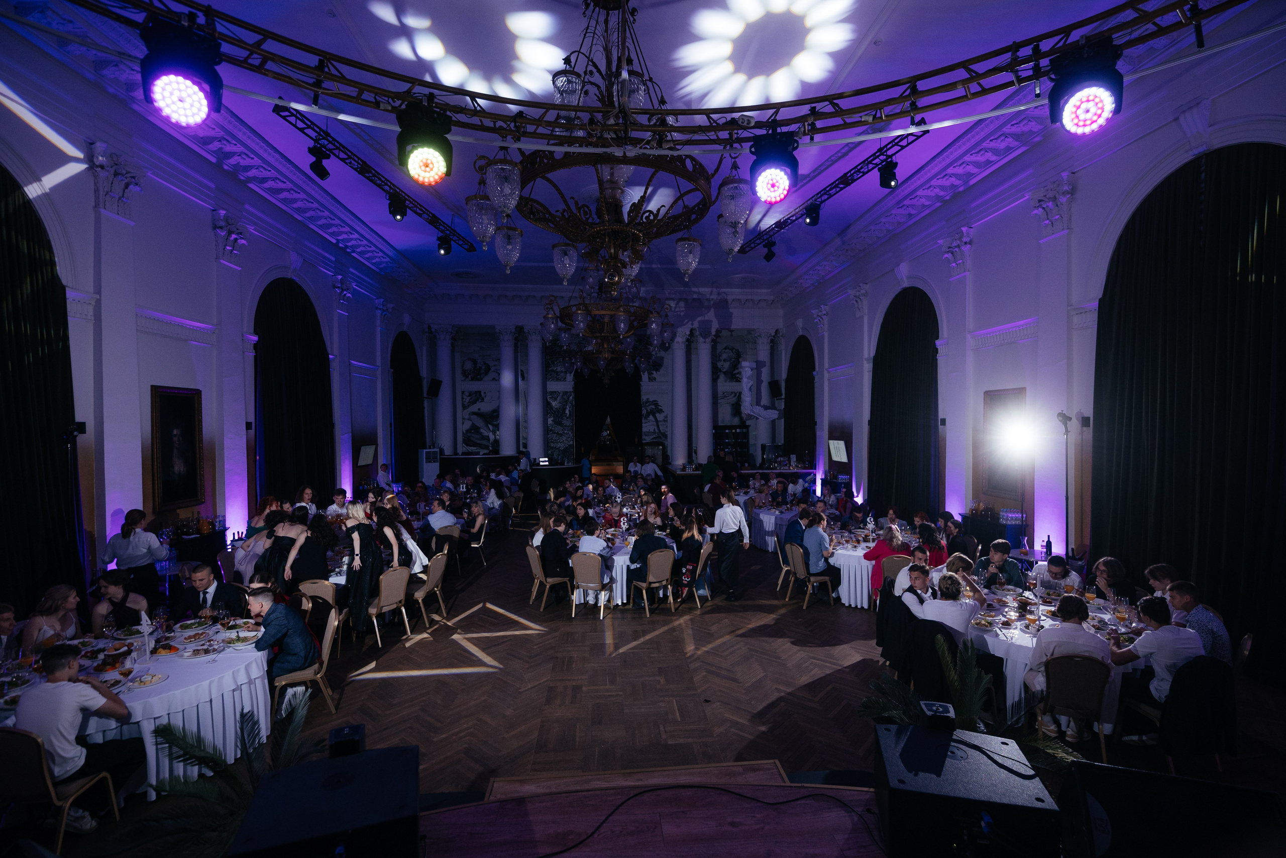 Выпускной 11 класс. Фотограф Крохин Олег