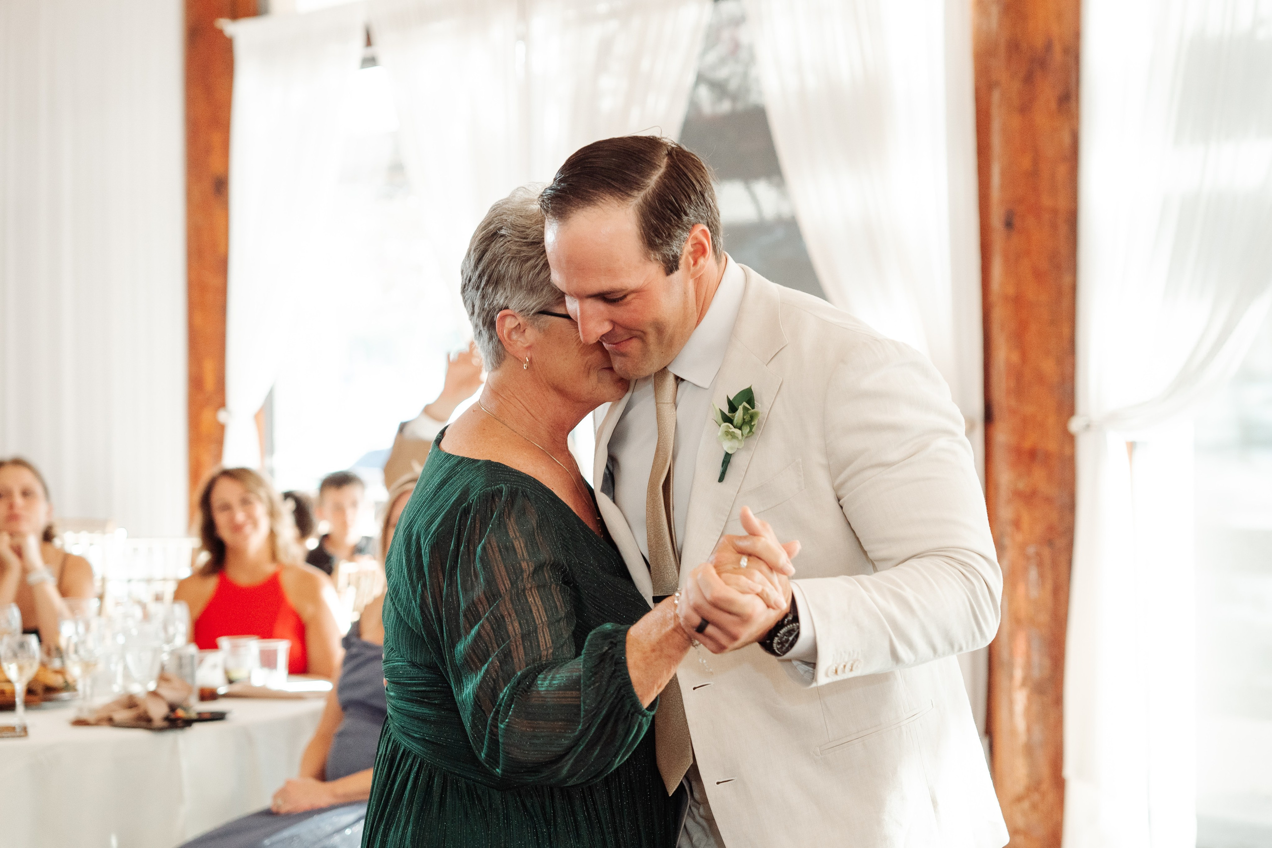 2025-08-16_BryanAmber. Ретушер Зенькевич Света