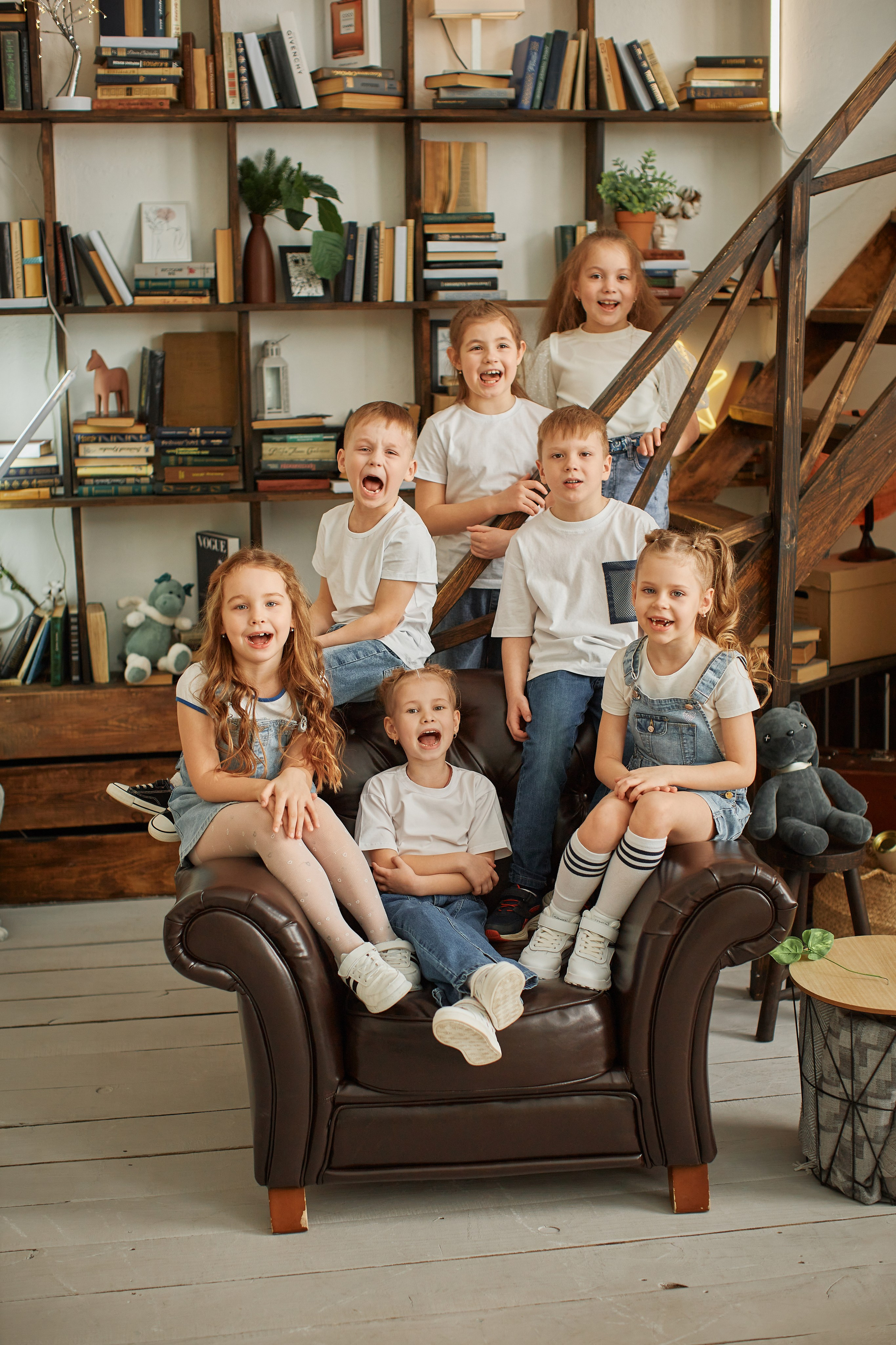 Групповые. Выпускные альбомы в городе Курган для всех