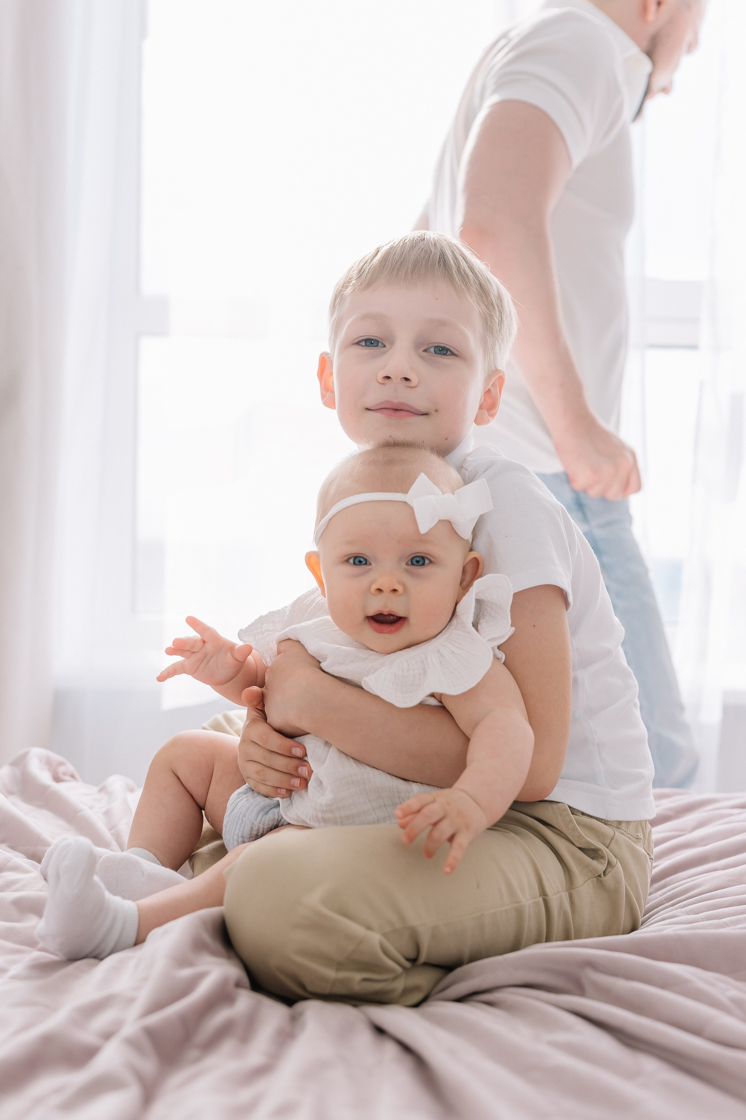 Тима, Мила, Алёша, Алисия домашняя. Семейный фотограф в Волгограде Надежда Головко