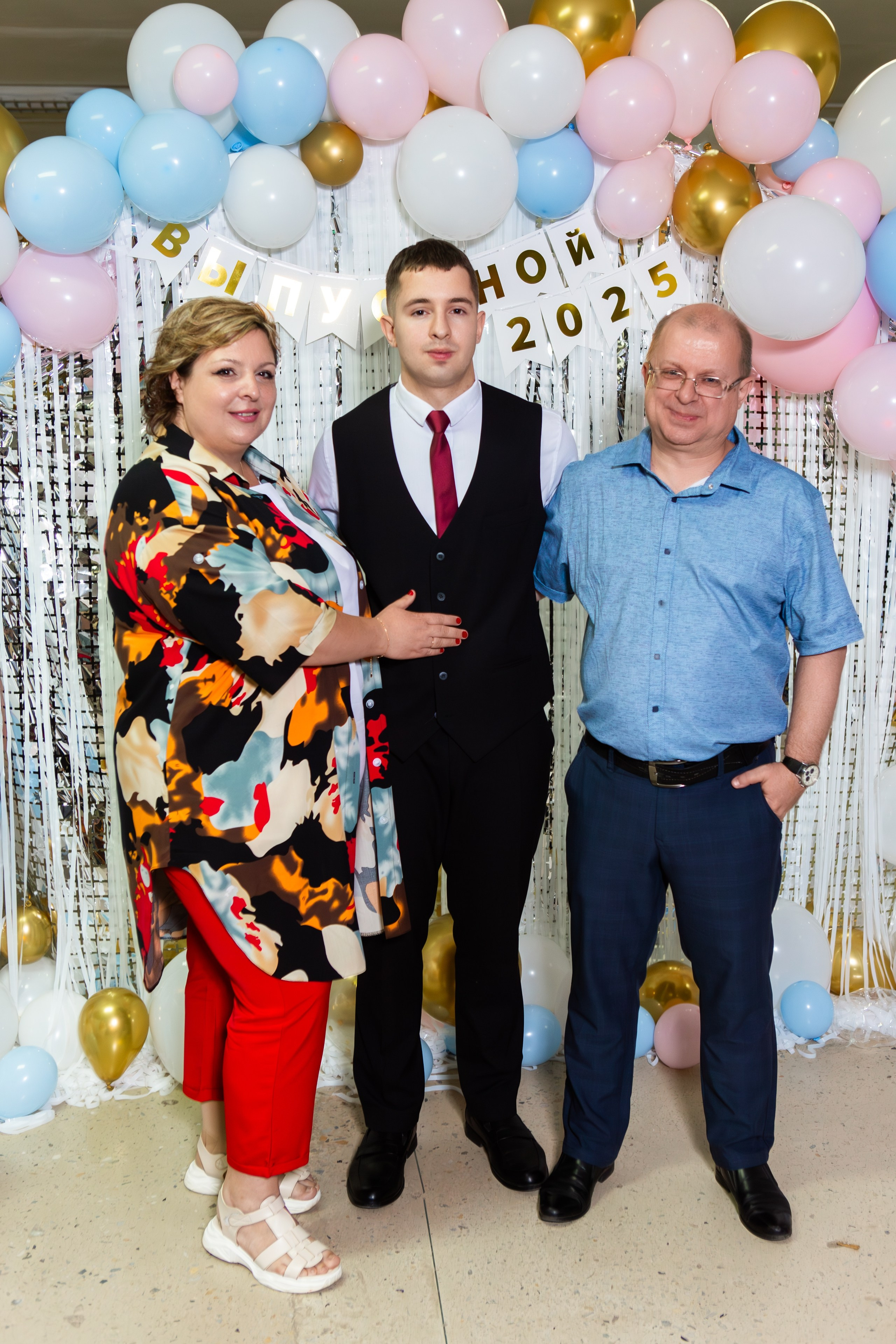 ФОТОСЕССИЯ С РОДИТЕЛЯМИ ВЫПУСКНОЙ 2025 9 ШКОЛА Г.МЦЕНСК. Профессиональный фотограф в Мценске и Орловской области