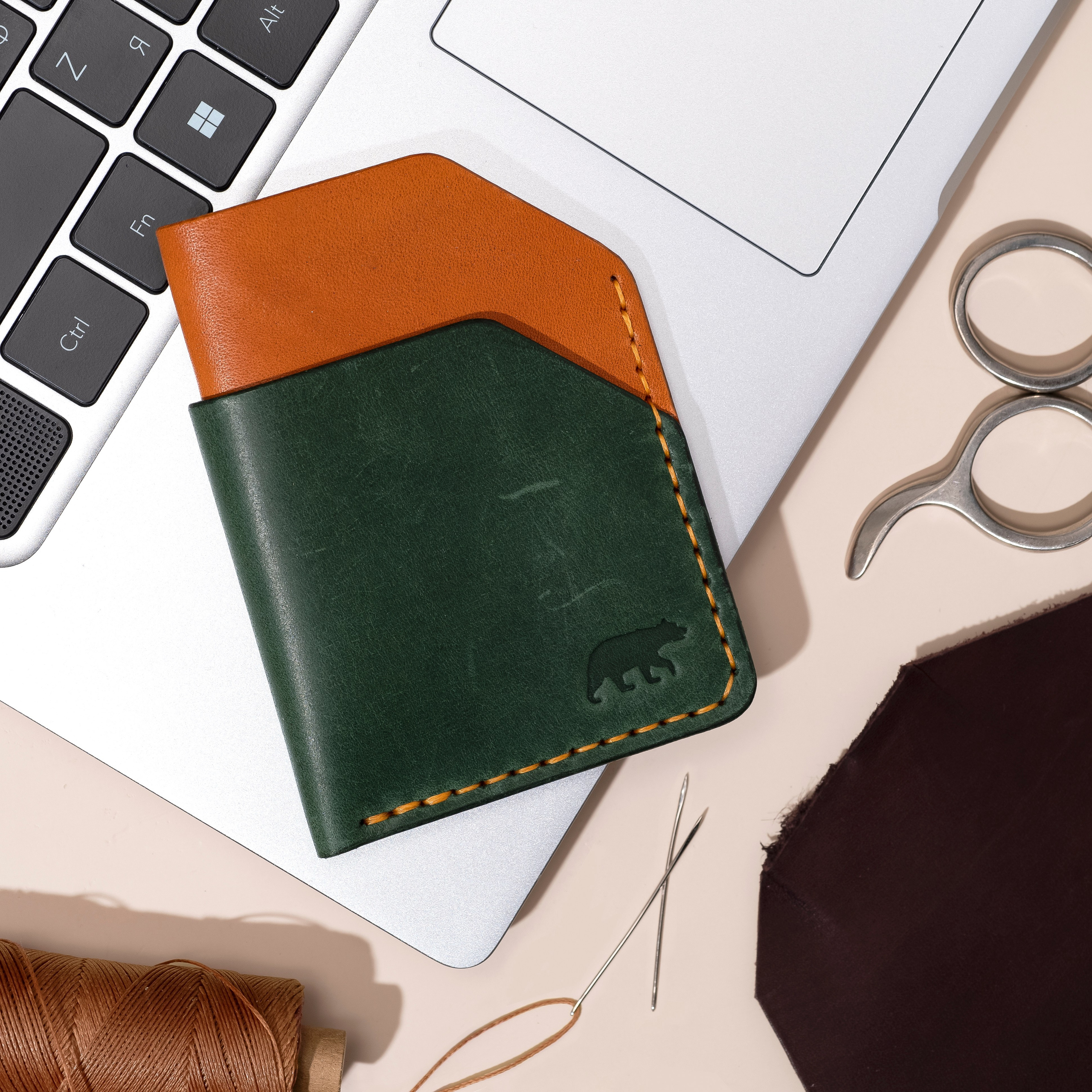 Фотосъемка картхолдеров из кожи для маркетплейсов