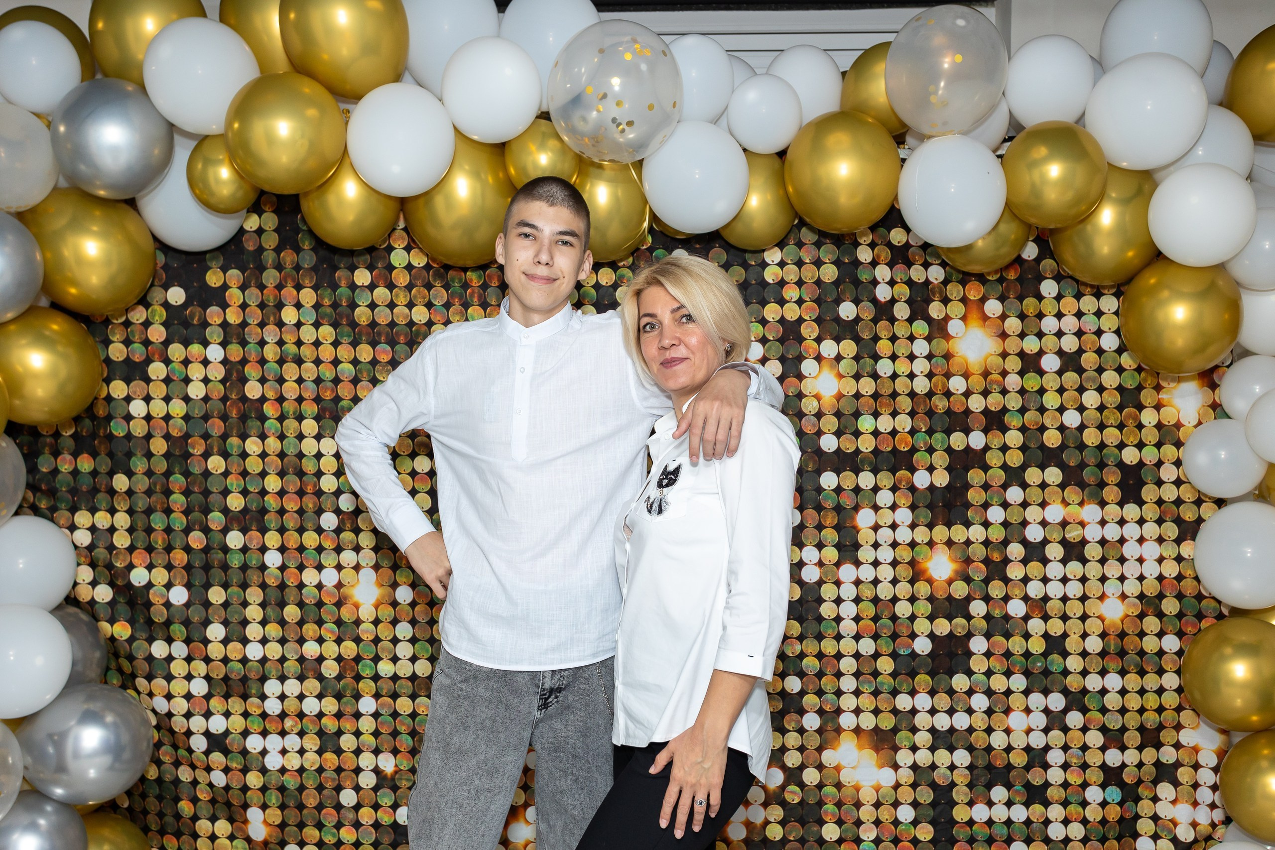 Вручение аттестата и выпускной вечер. Выпускные альбомы Майкоп, Краснодар Елена Золотарева