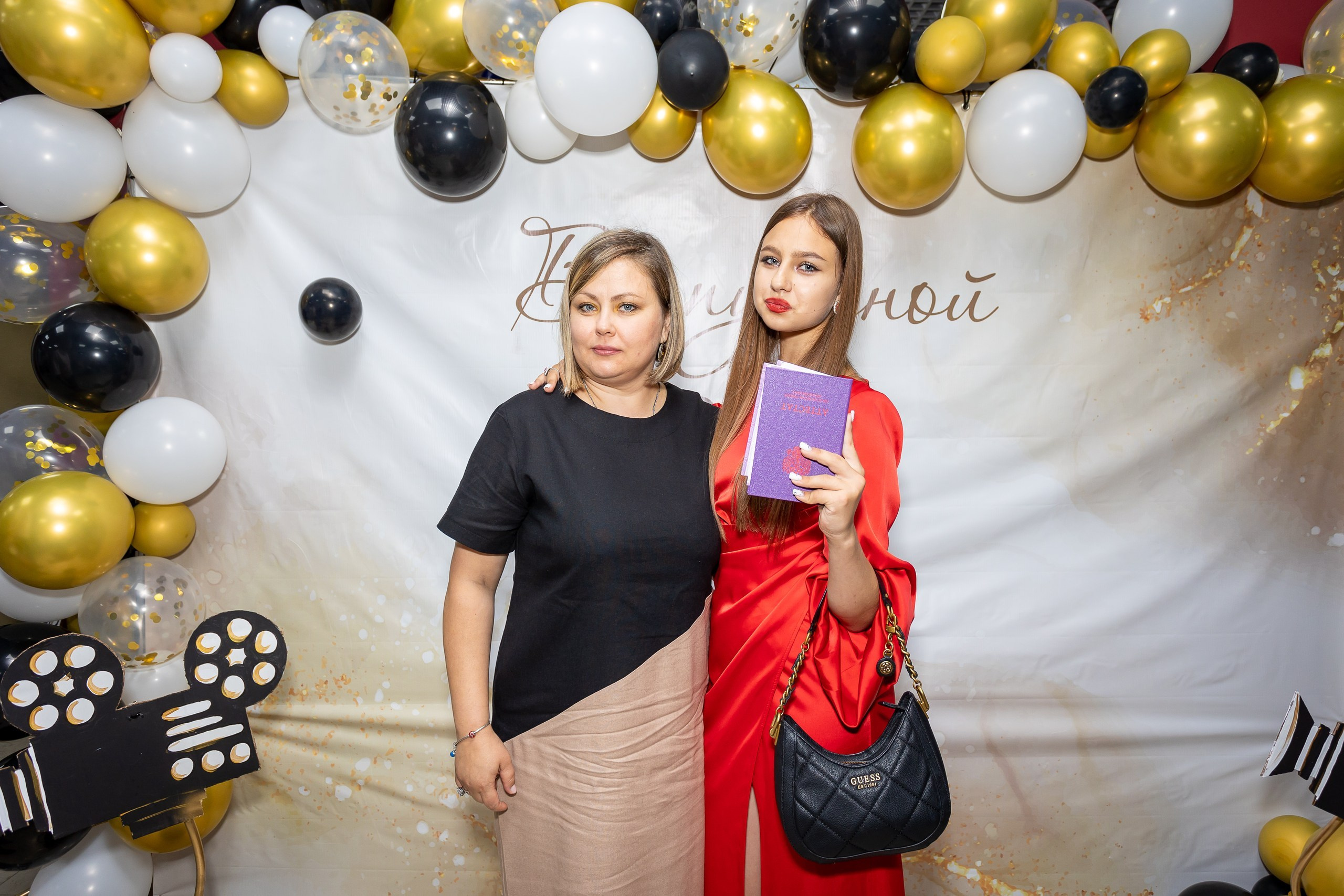 Вручение аттестата и выпускной вечер. Выпускные альбомы Майкоп, Краснодар Елена Золотарева