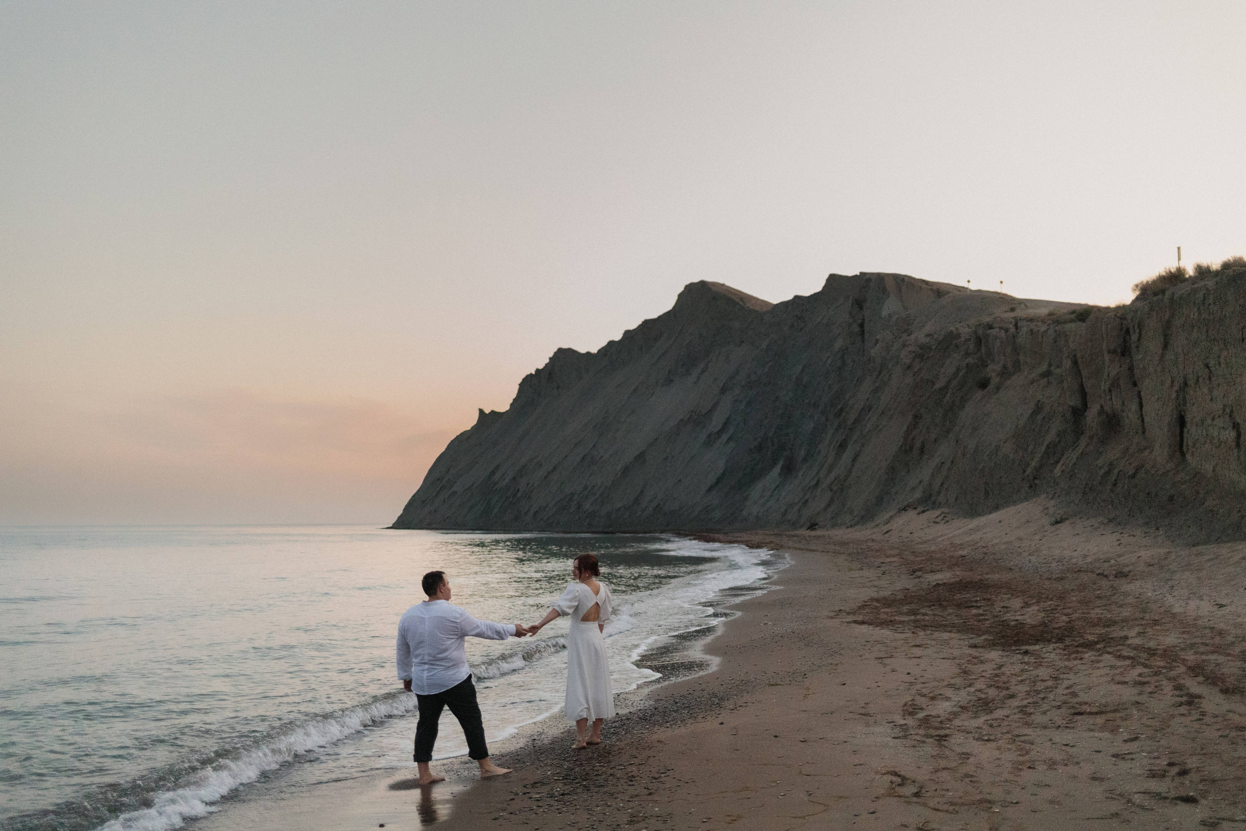 Свадебная фотосессия в районе мыса Хамелеон🖤. Свадебный фотограф Мироманов Николай в Крыму
