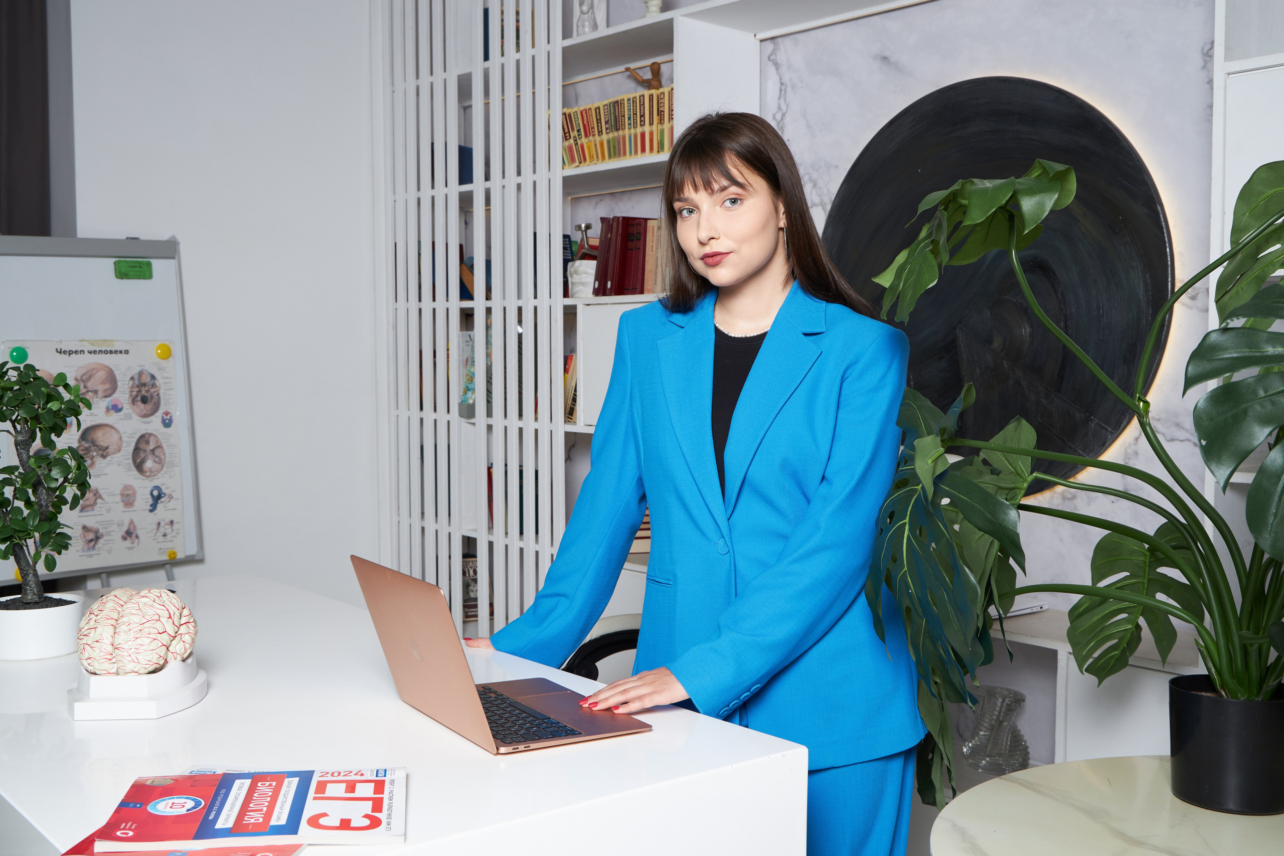 Арина Репетитор. Фотограф Москва, преподаватель ретуши