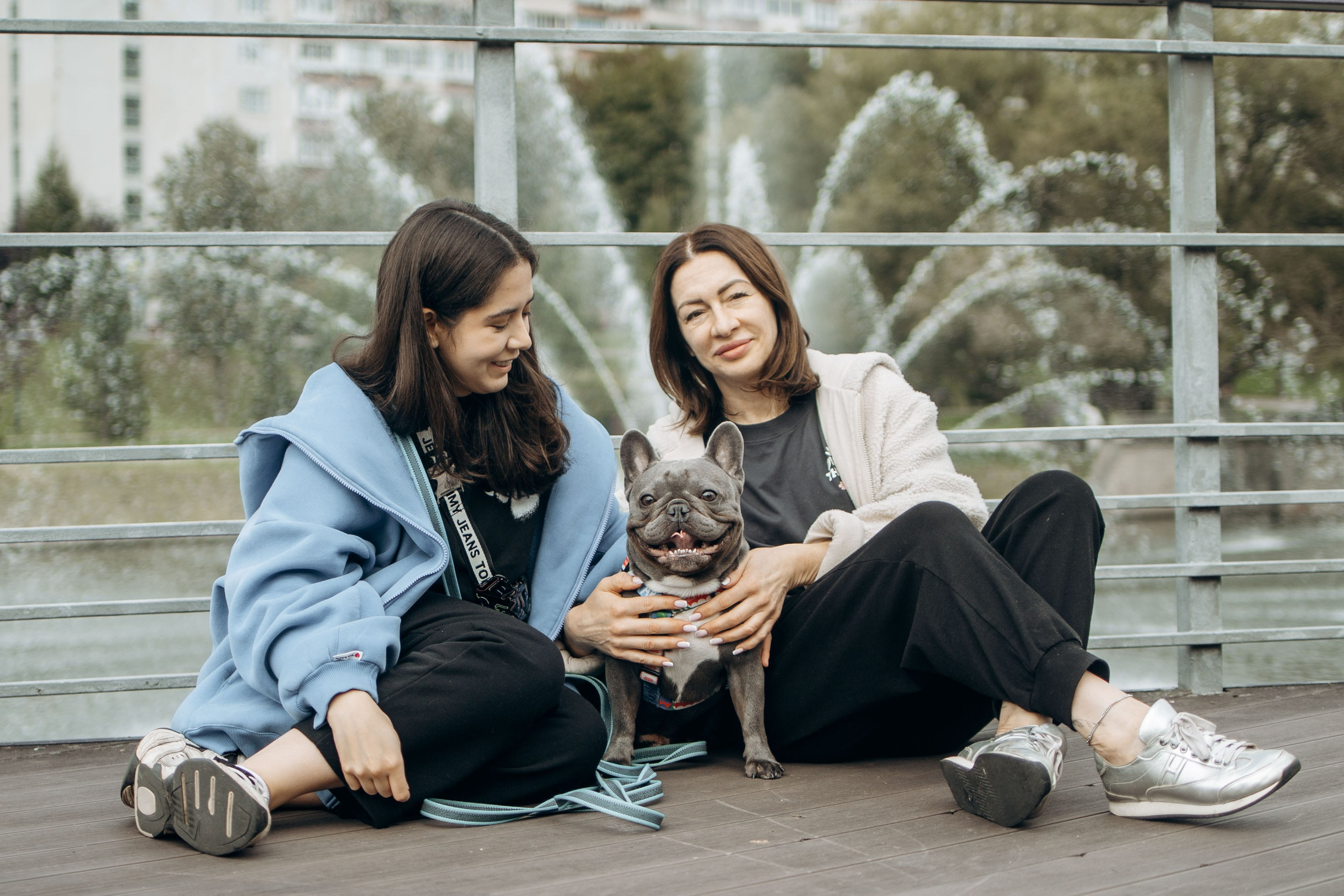 Грей и его семья