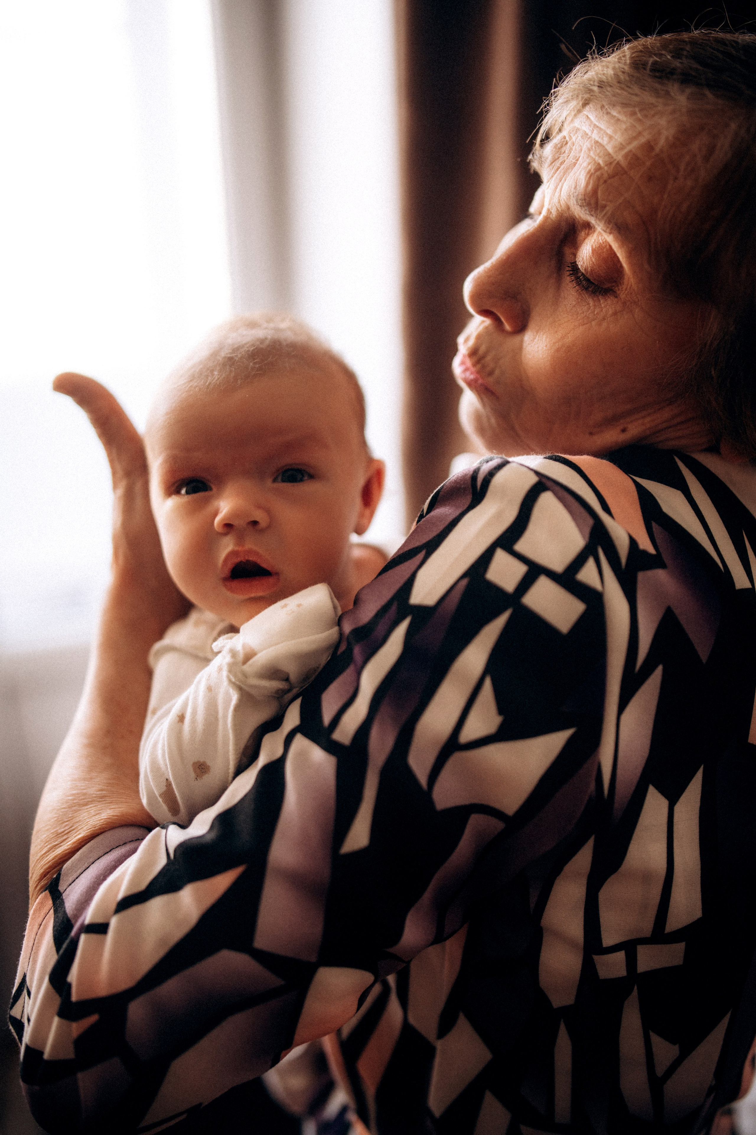 Домашняя история с прабабушкой. Фотограф Юлия Стрыгина