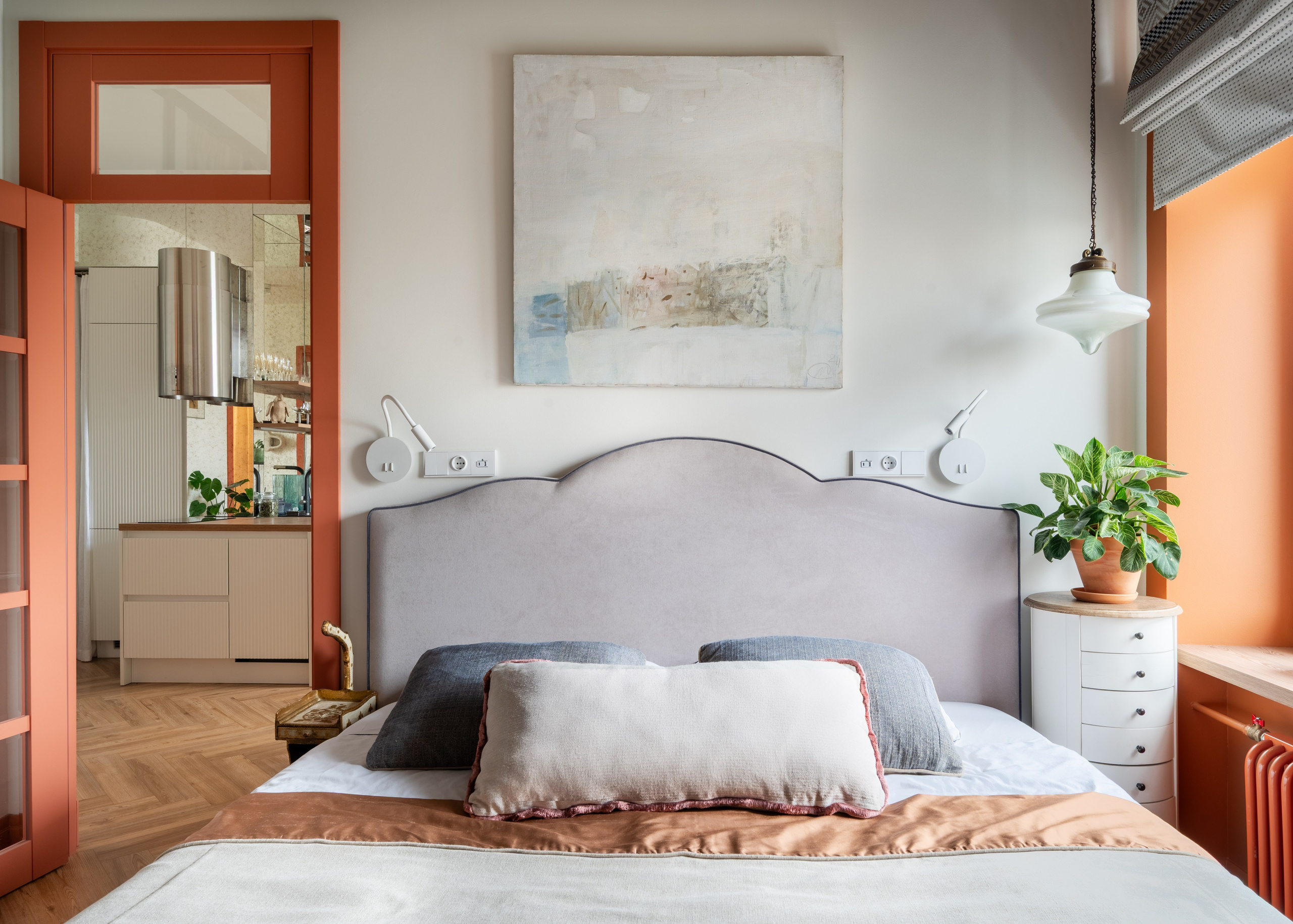 Спальня в минималистичном стиле, проект «Орликов», фотограф Артур Попов.