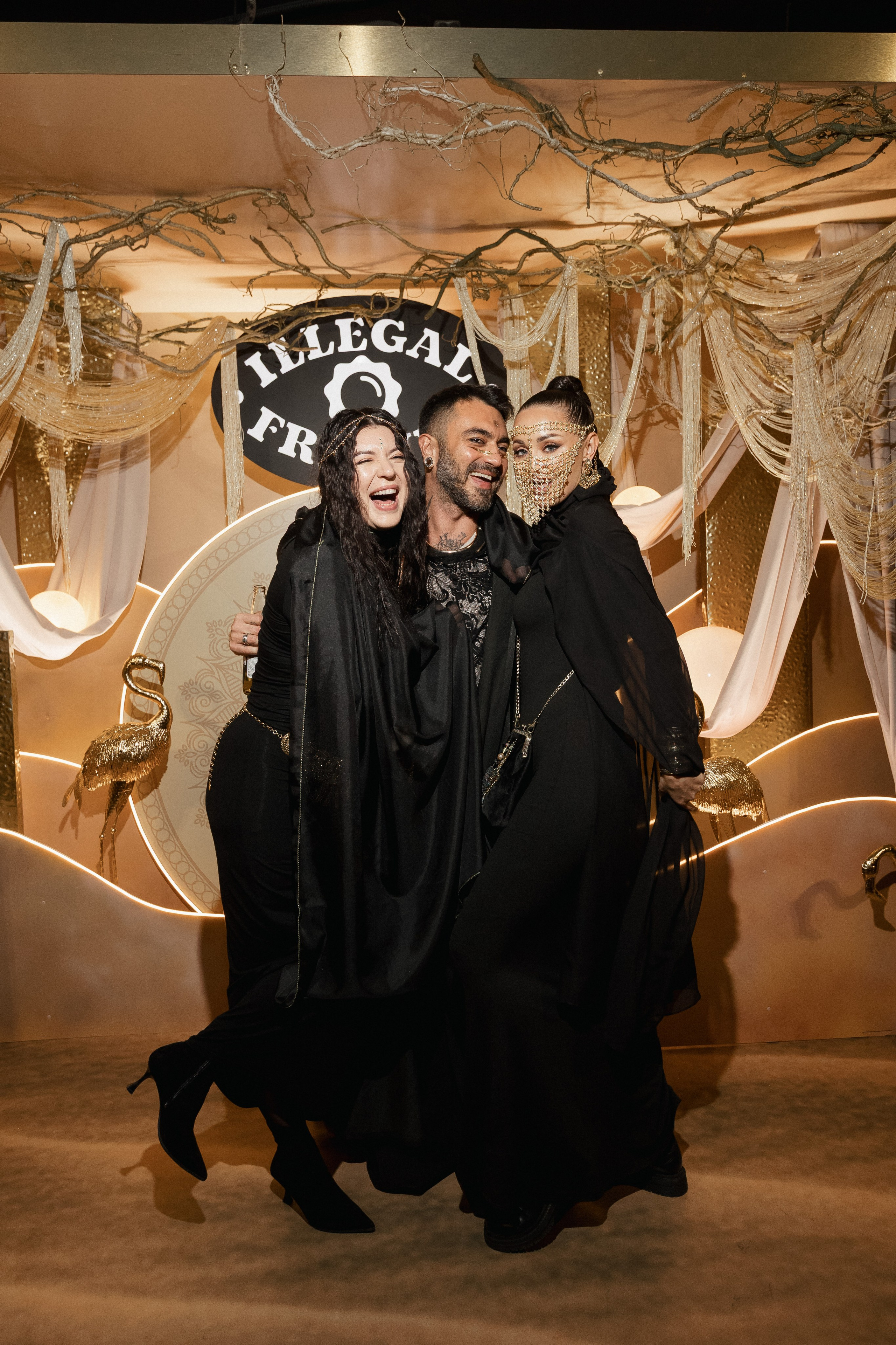 ILLEGAL FRIENDS — MIRAGE [PART I]. СВОИ. ФОТООТЧЕТЫ-СОБЫТИЯ-МЕСТА