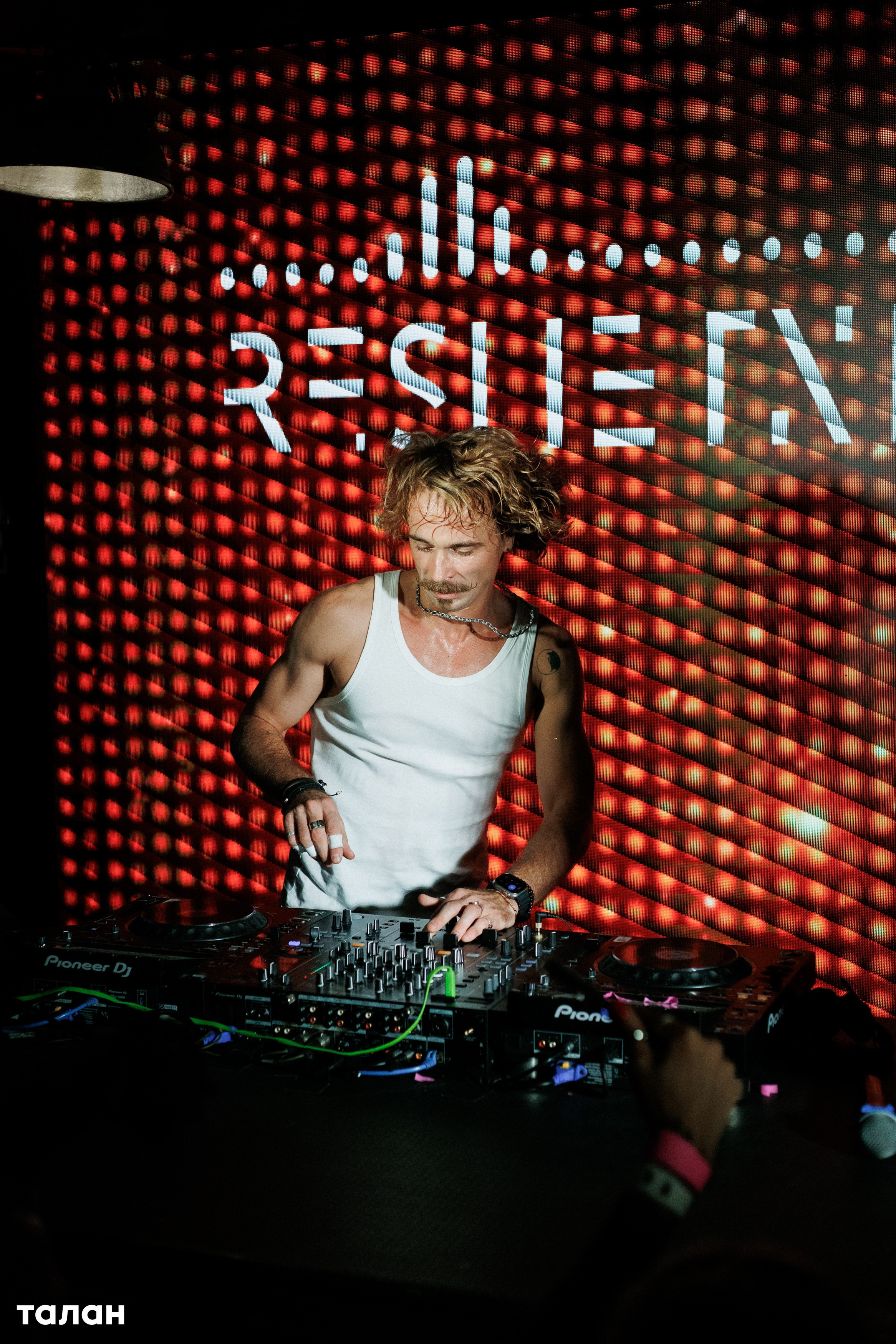 ВИНОТЕКА [бар+магаз] — BIRTHDAY PARTY. СВОИ. ФОТООТЧЕТЫ-СОБЫТИЯ-МЕСТА