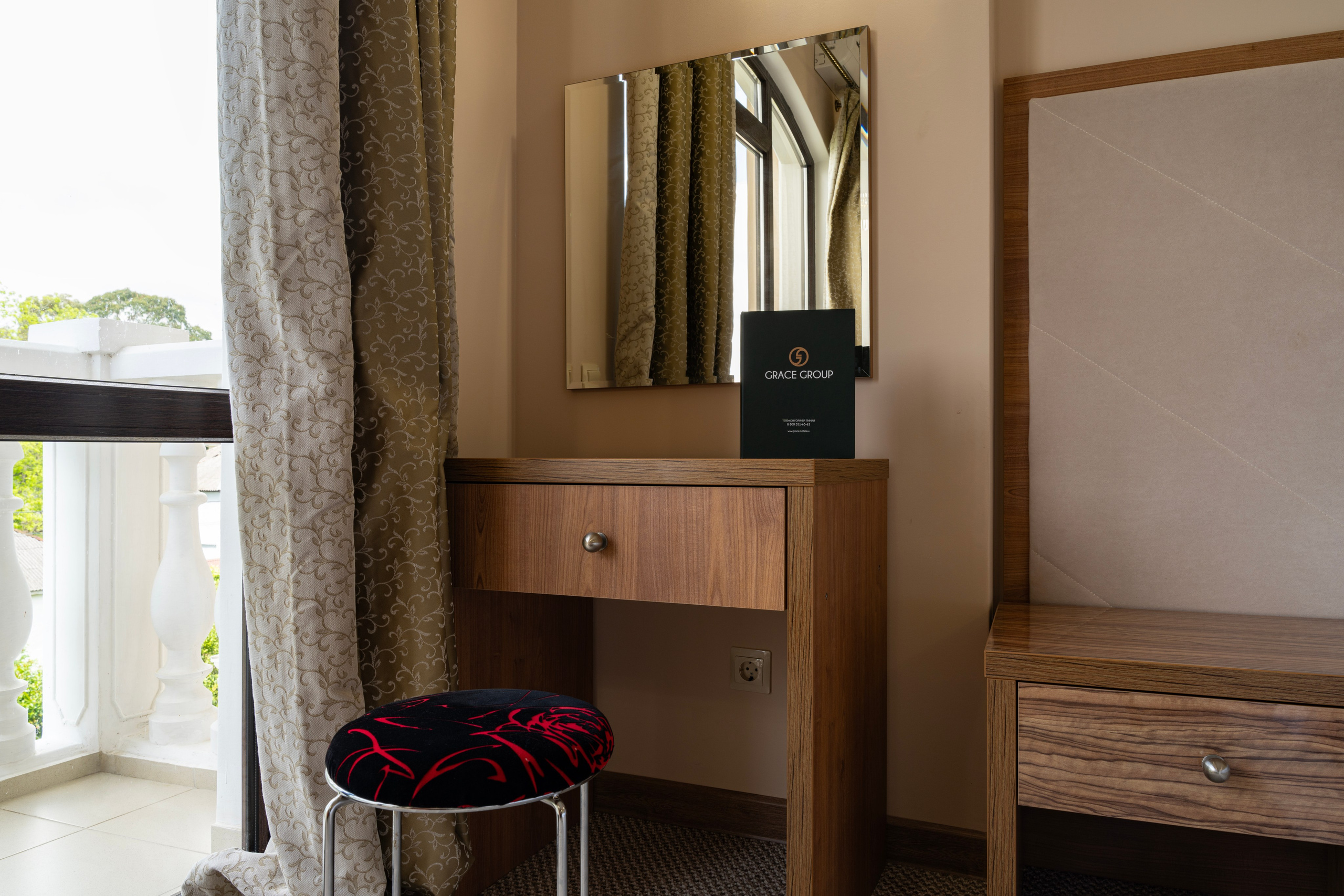 Грейс Фаорс. Главная