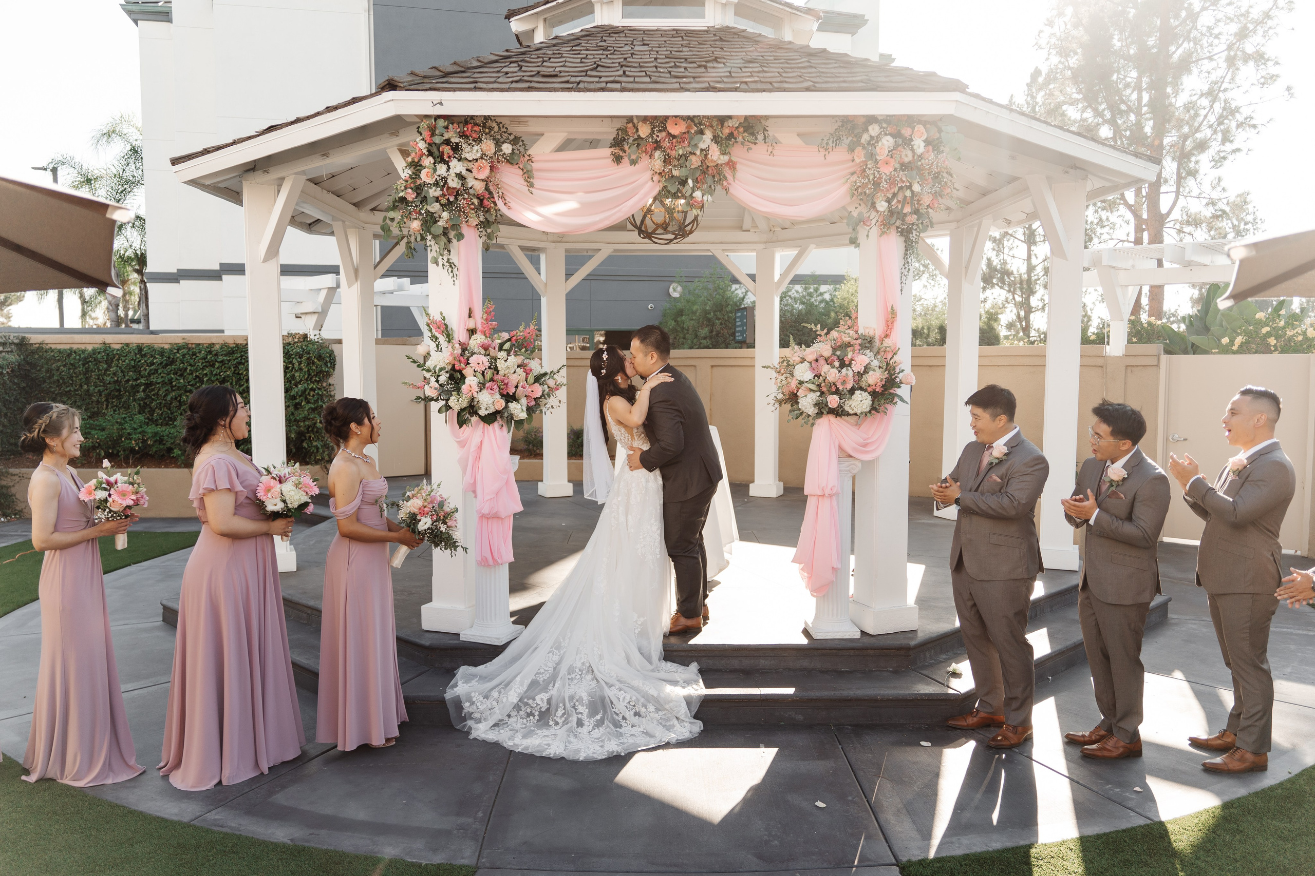 2025-08-16_AndreaChristopher. Ретушер Зенькевич Света