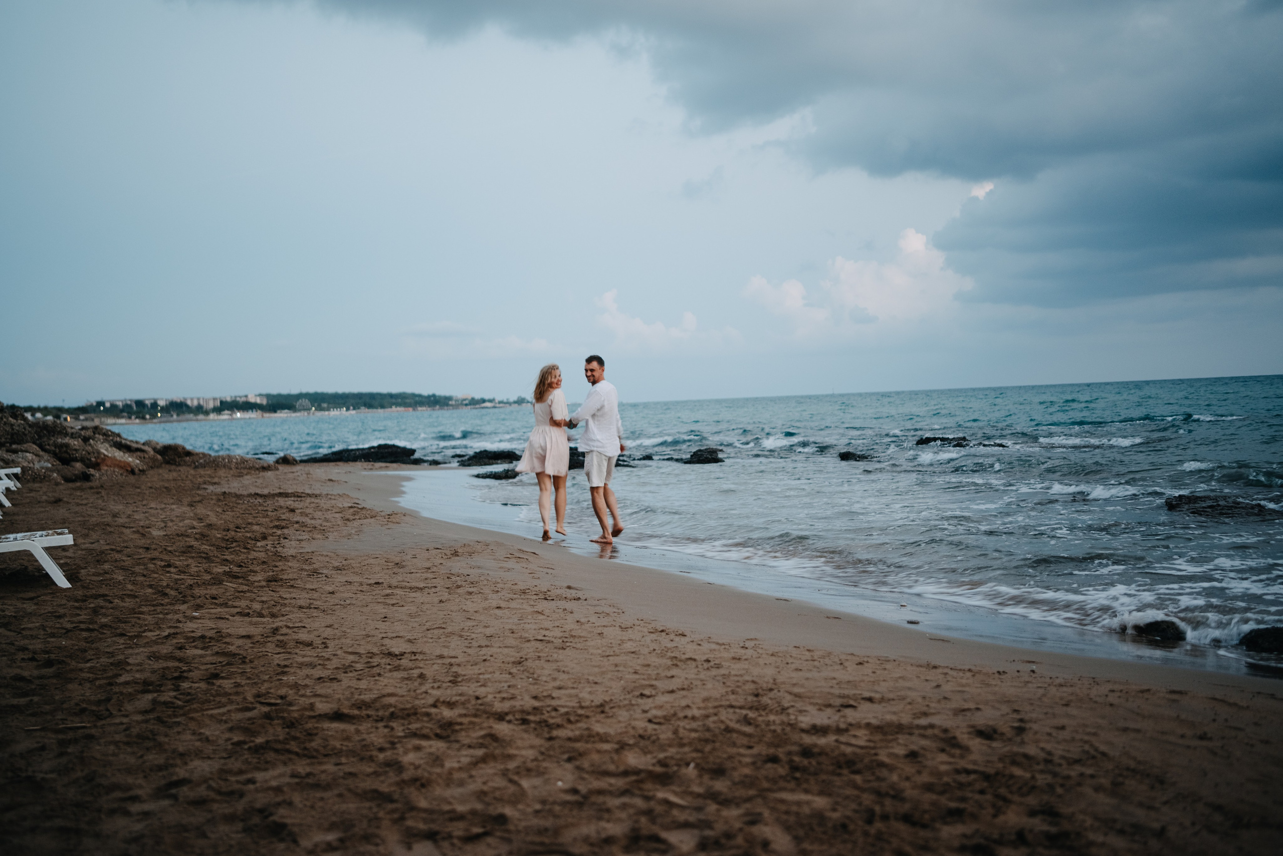 Съемка пары на море. Портретный и свадебный фотограф в Тбилиси • xeniqo