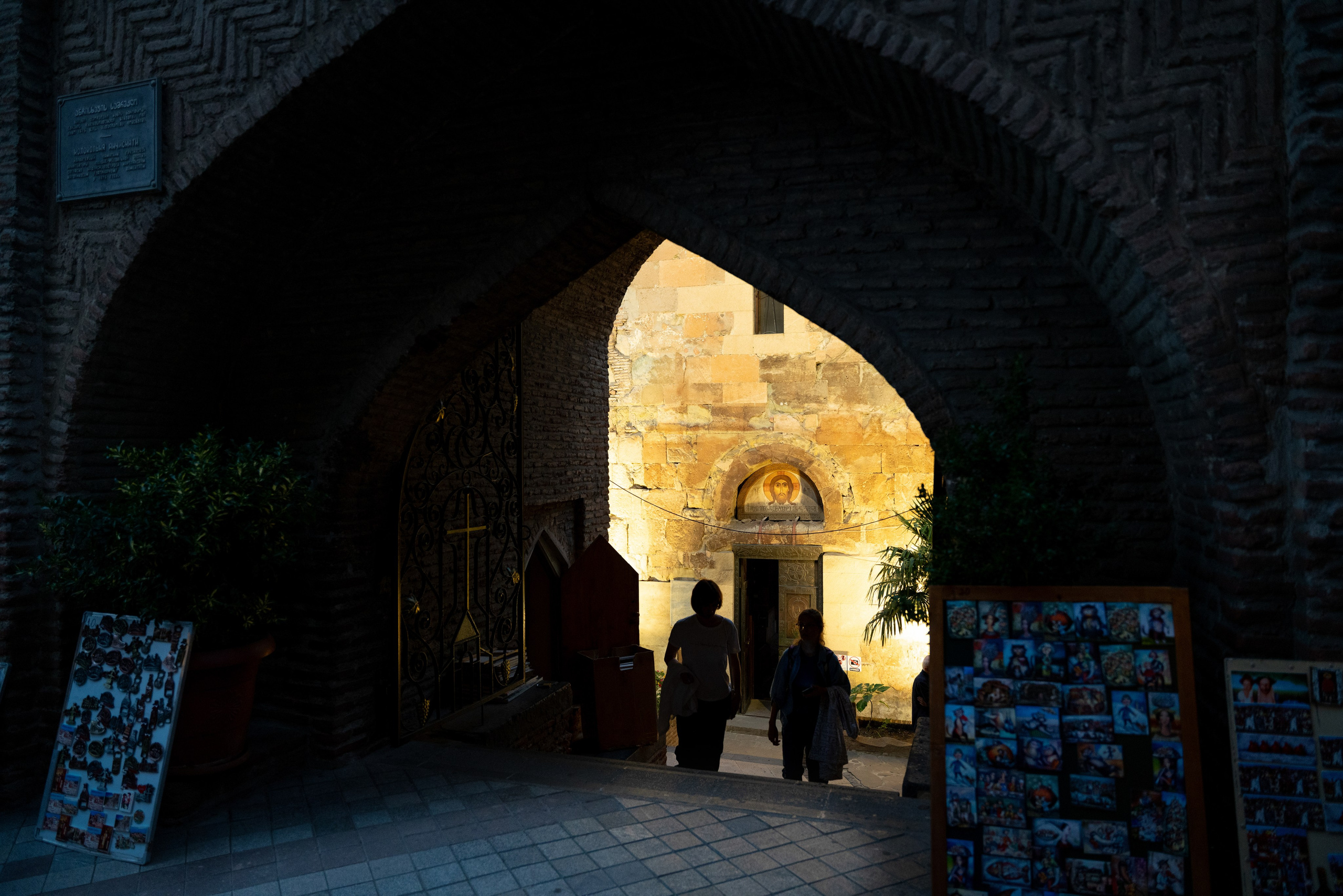 ТБИЛИСИ. ПОБУДЬ ЗДЕСЬ И ЦЕЛЕЕ БУДЕТ ЭТОТ МИР