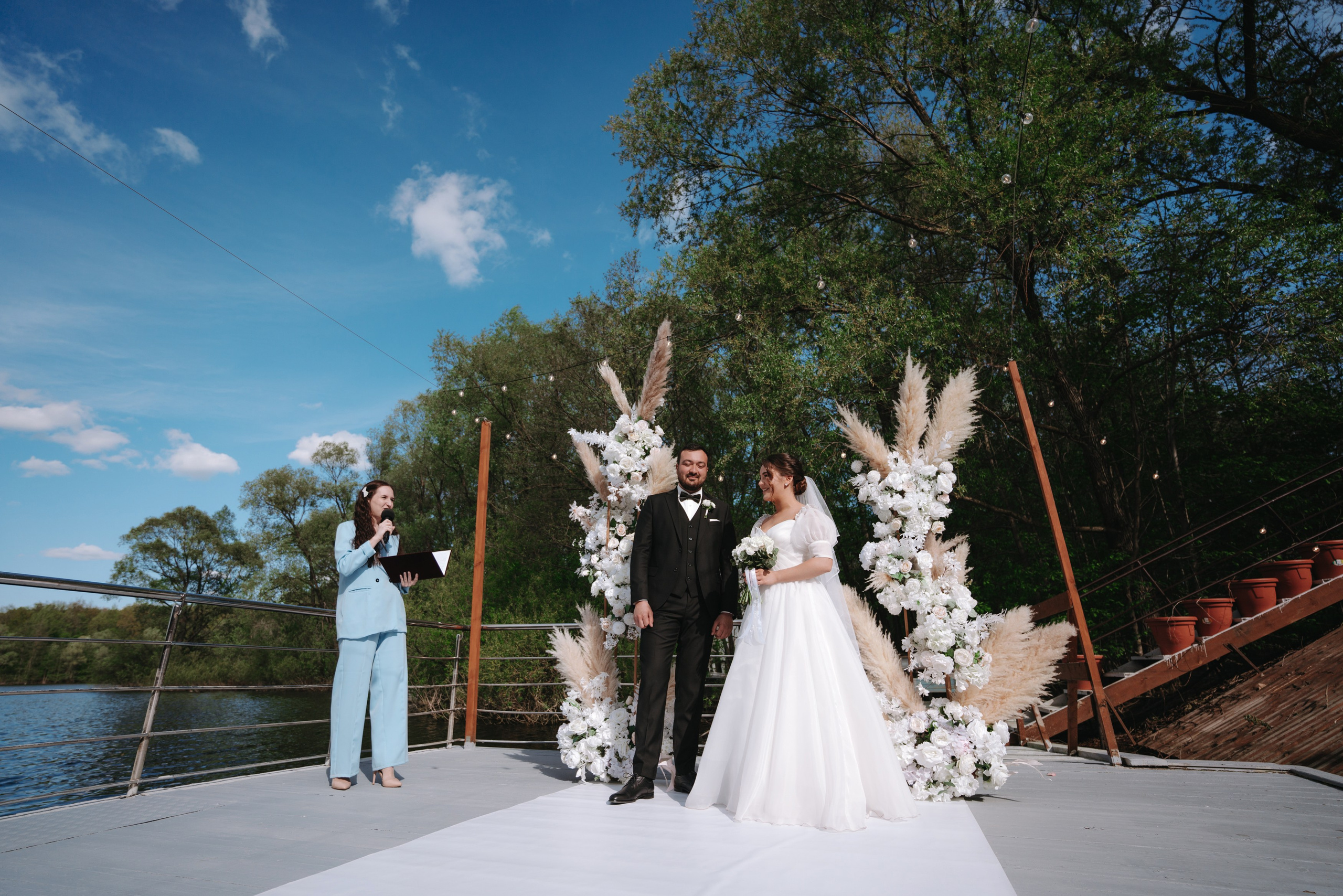 Свадебная фотосессия Радика и Дианы — Уфа, Nesterov Plaza, ЖК Империал, Президент Отель, шатёр М5