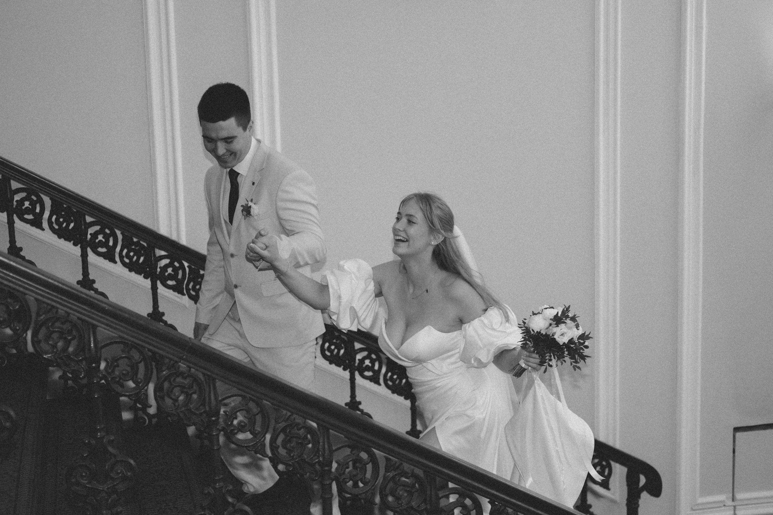 Побежали через фонтан?. Фотограф Москва, Смоленск