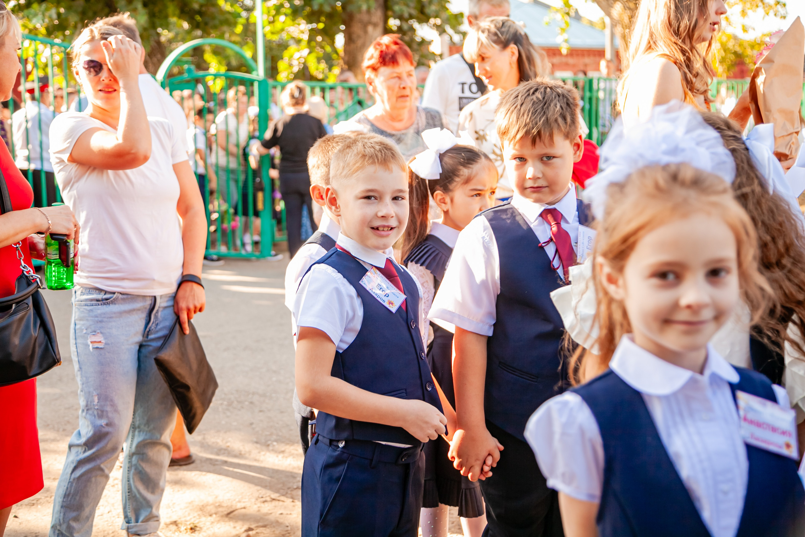 1 сентября линейка. Свадебный и семейный фотограф в Армавире