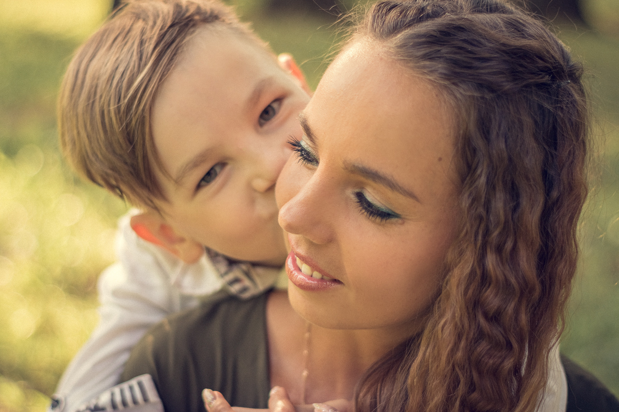 Фотопрогулка в парке мамы и сына. Семейный и детский фотограф в Перми Мария Карабатова