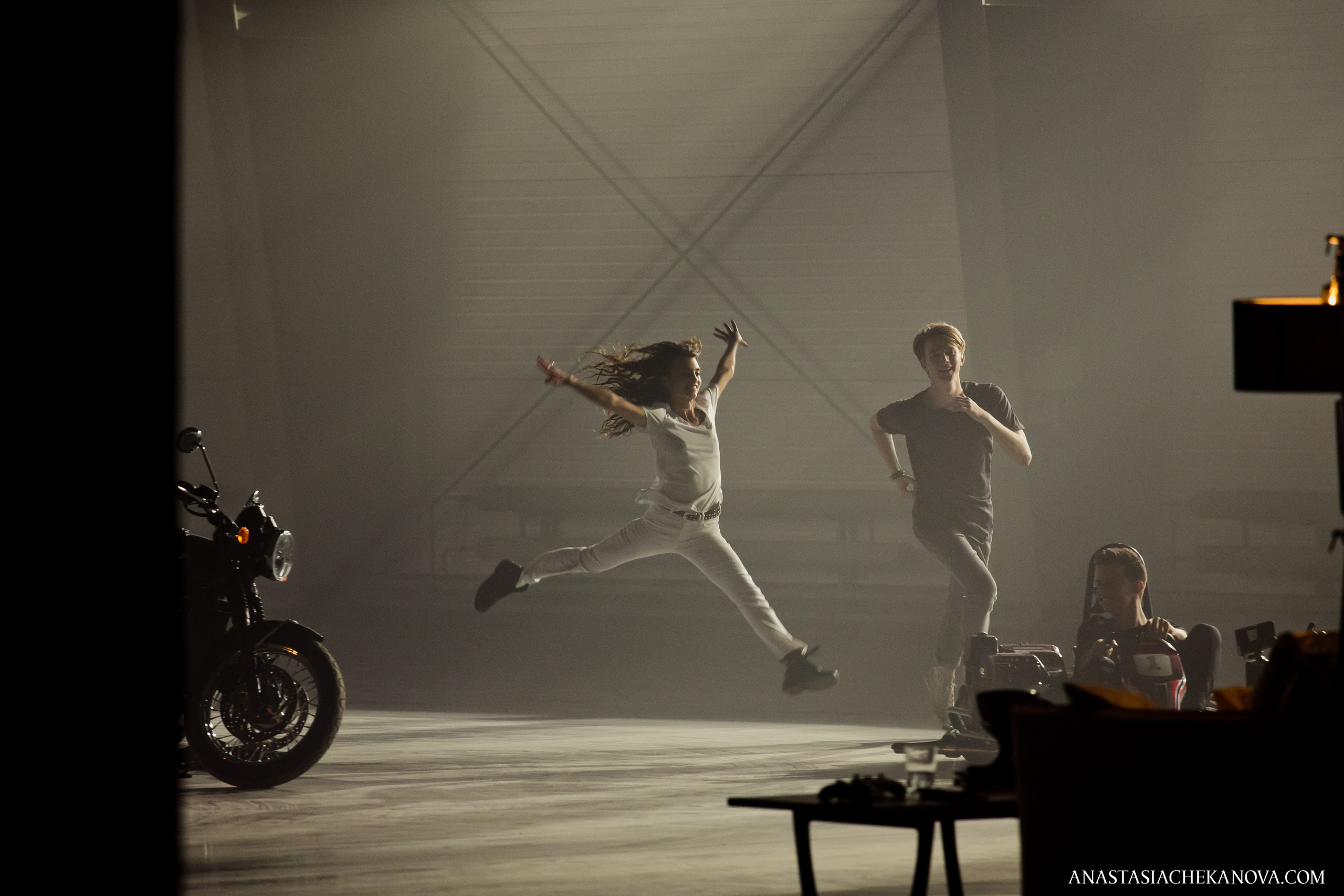Backstage съемки клипа группы DVOE. Концертный и бурлеск фотограф Москва