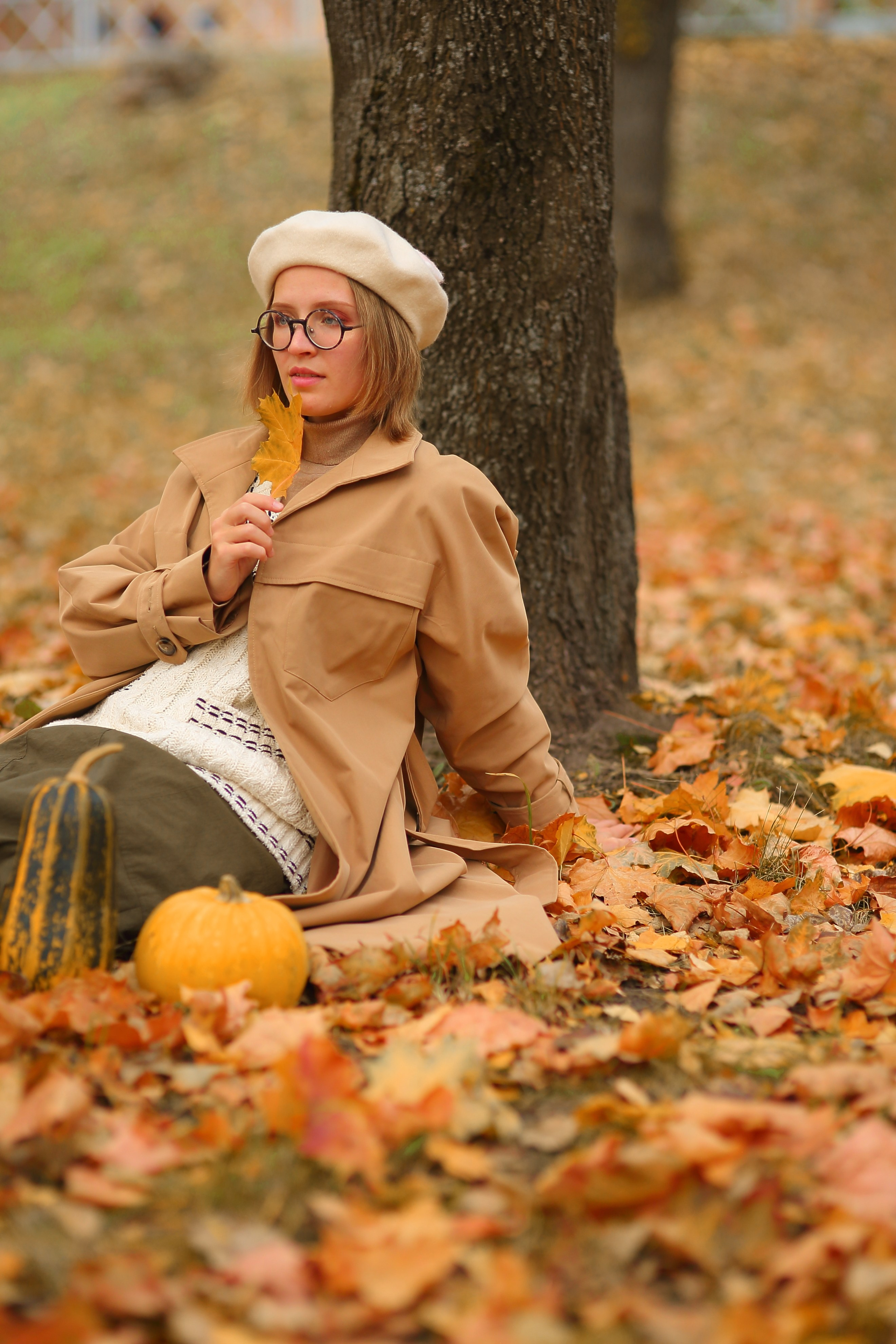 Радостная осенняя фотосессия девушки. Свадебный и репортажный фотограф в Ярославле и Санкт-Петербурге Роман Микрюков