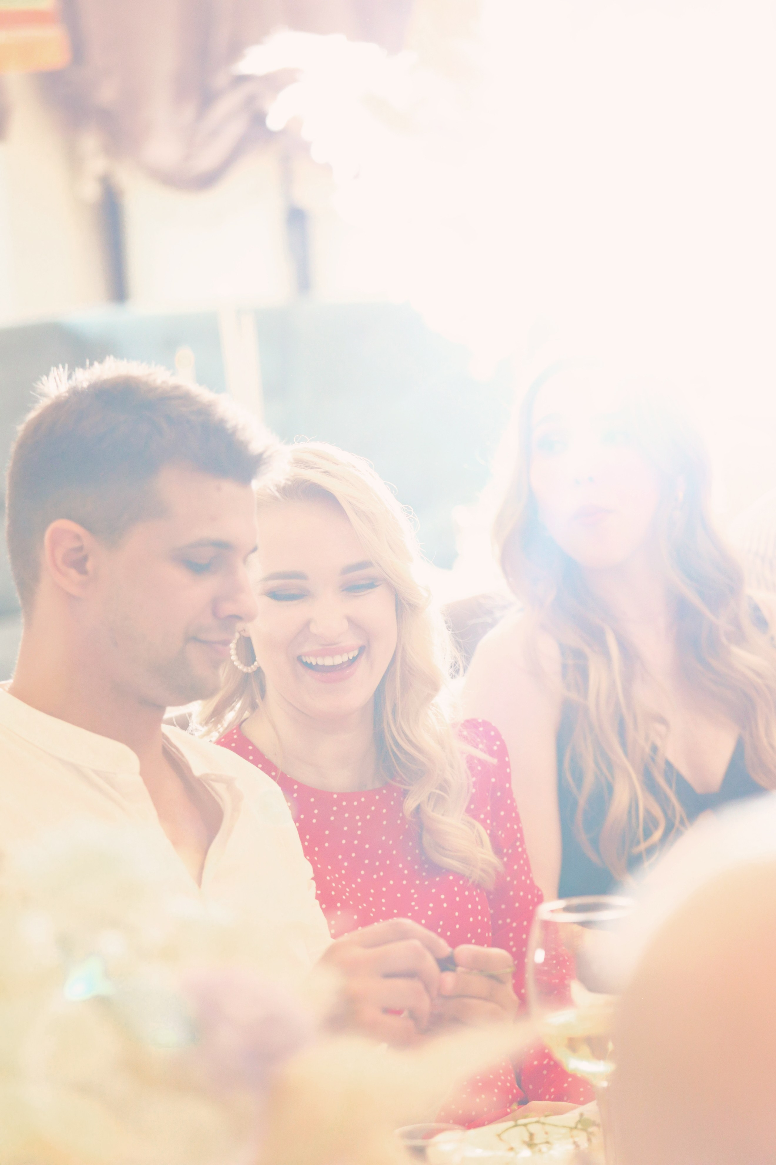 Съемка пары в отеле, на природе, в городе. Свадебный и репортажный фотограф в Ярославле и Санкт-Петербурге Роман Микрюков