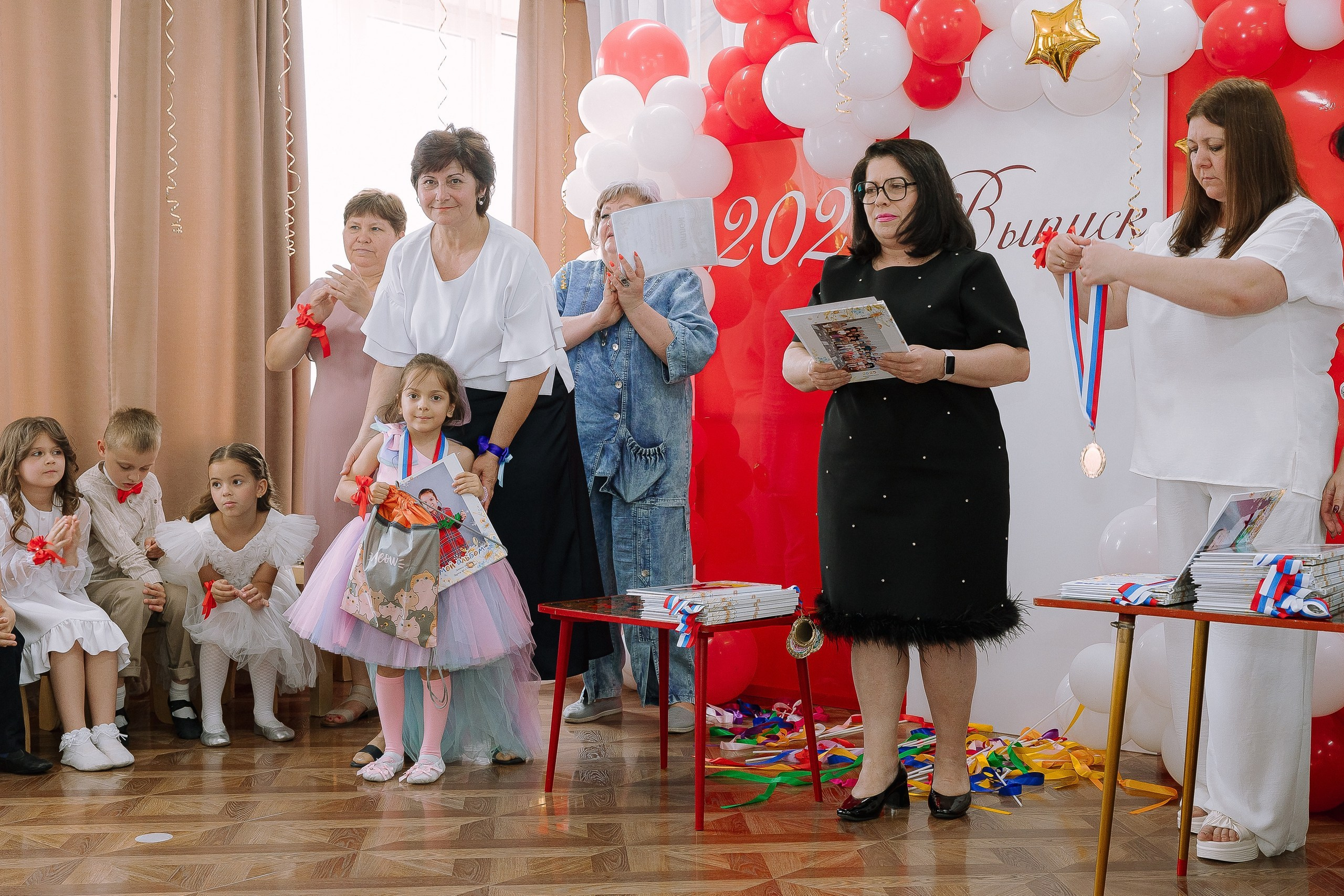 Выпускной в ДС 26. Выпускные альбомы Натальи Бутко: Новороссийск, Анапа, Геленджик