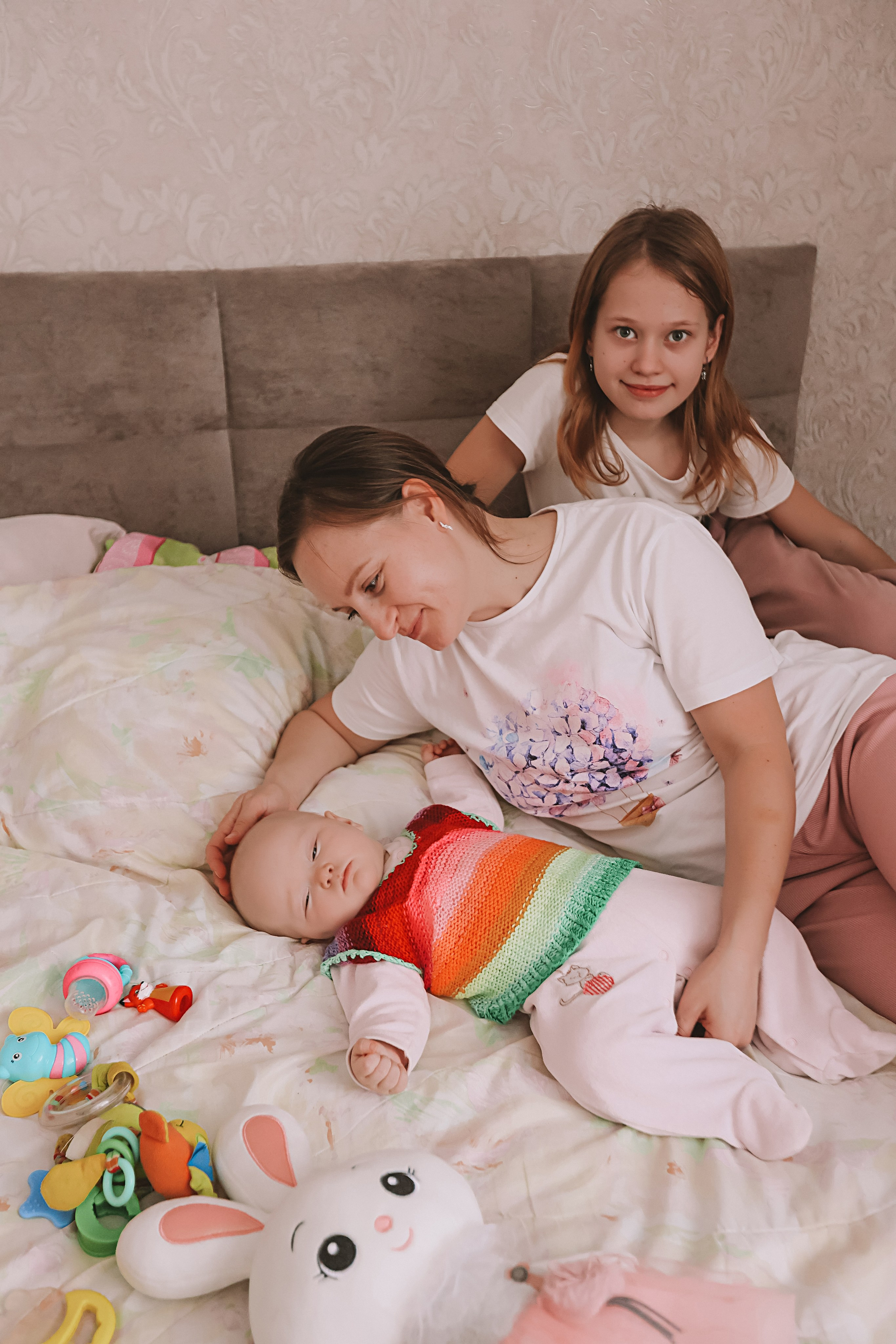 Большая семья репортаж. Семейный фотограф Тюмень, фотограф на роды Салмина Мария