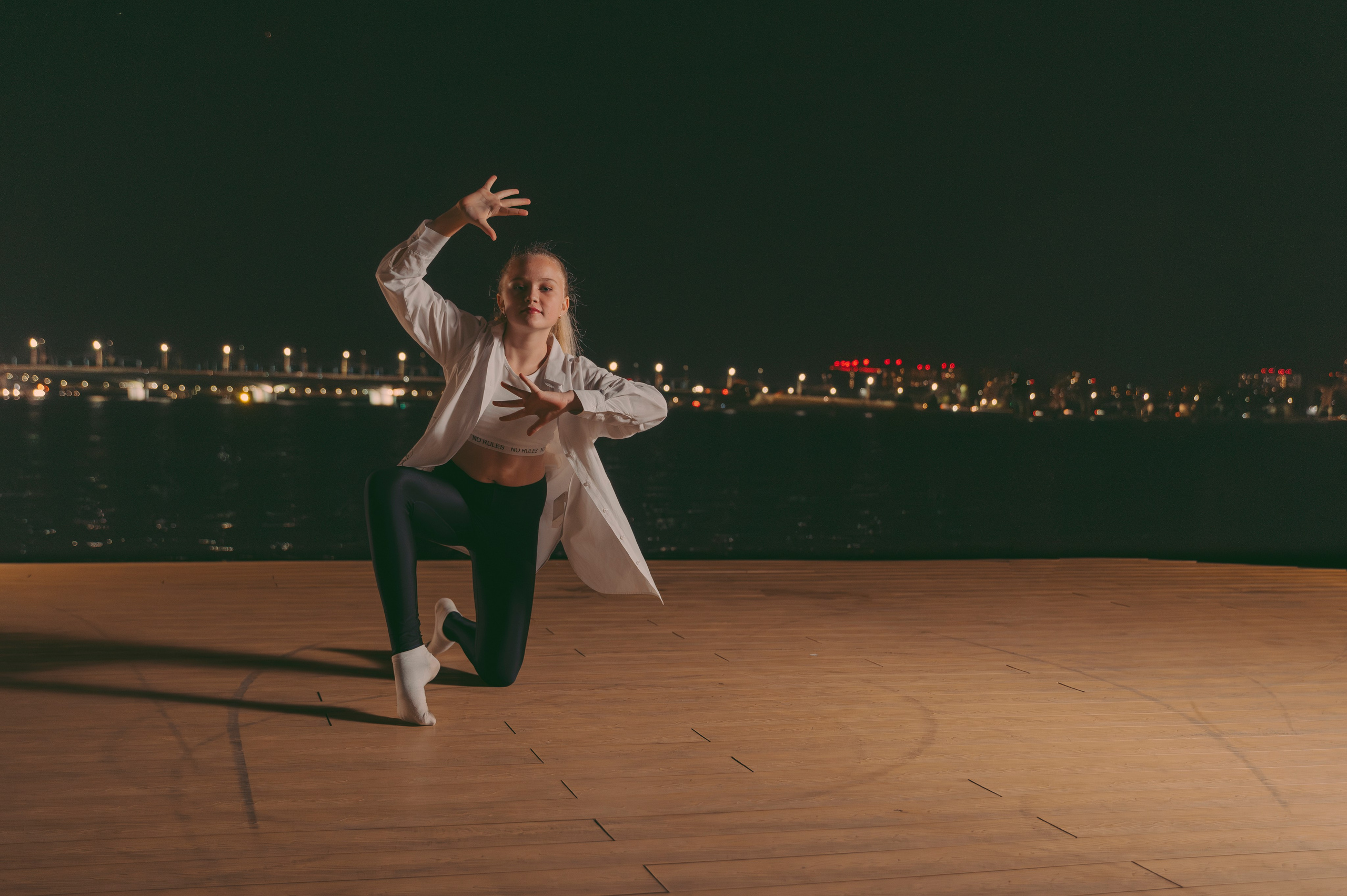 Съёмка EnDehors в вечернем городе. Фотограф Сергей Дружков (Воронеж / Липецк)