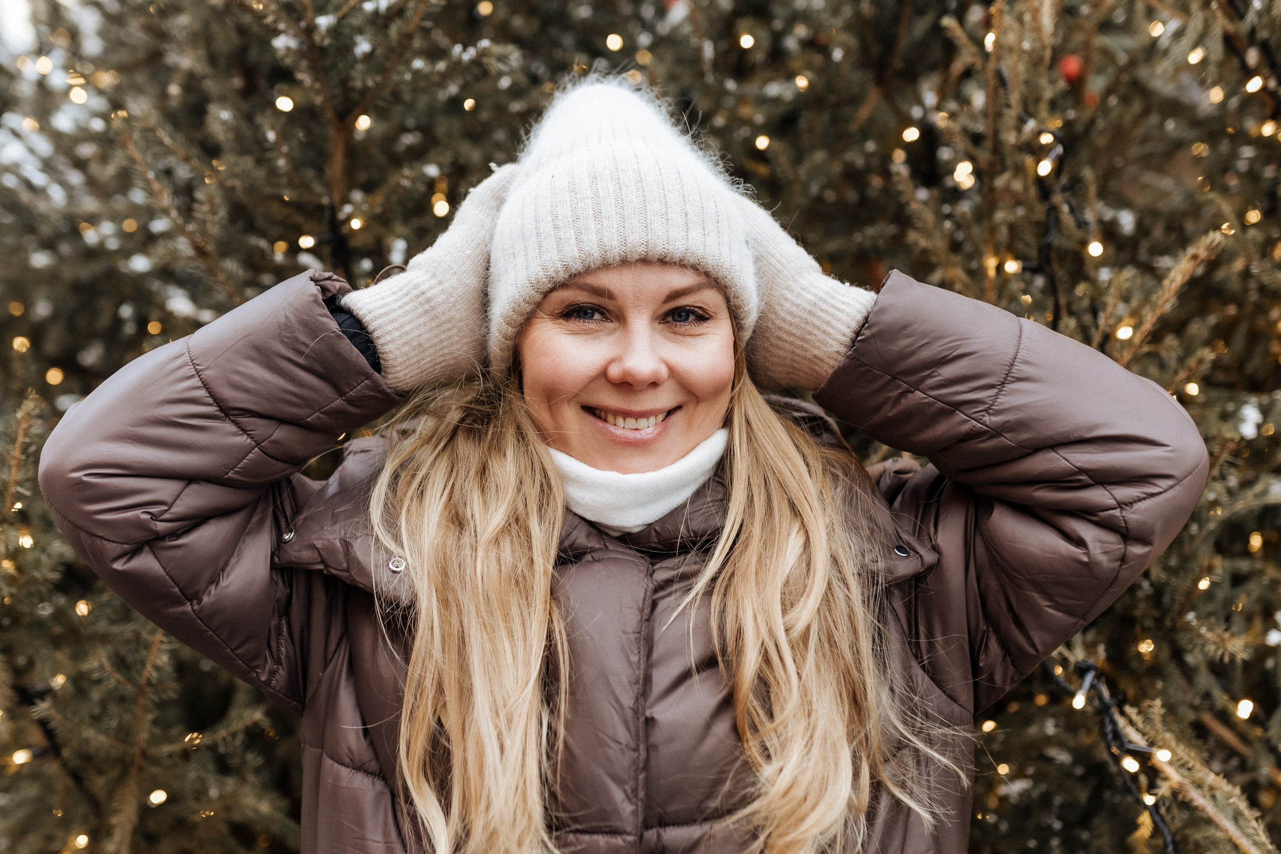 Новогодняя прогулка, ГУМ-ярмарка. Ира и Маша!. Профессиональный фотограф, Москва |Видное Елена Елизарова