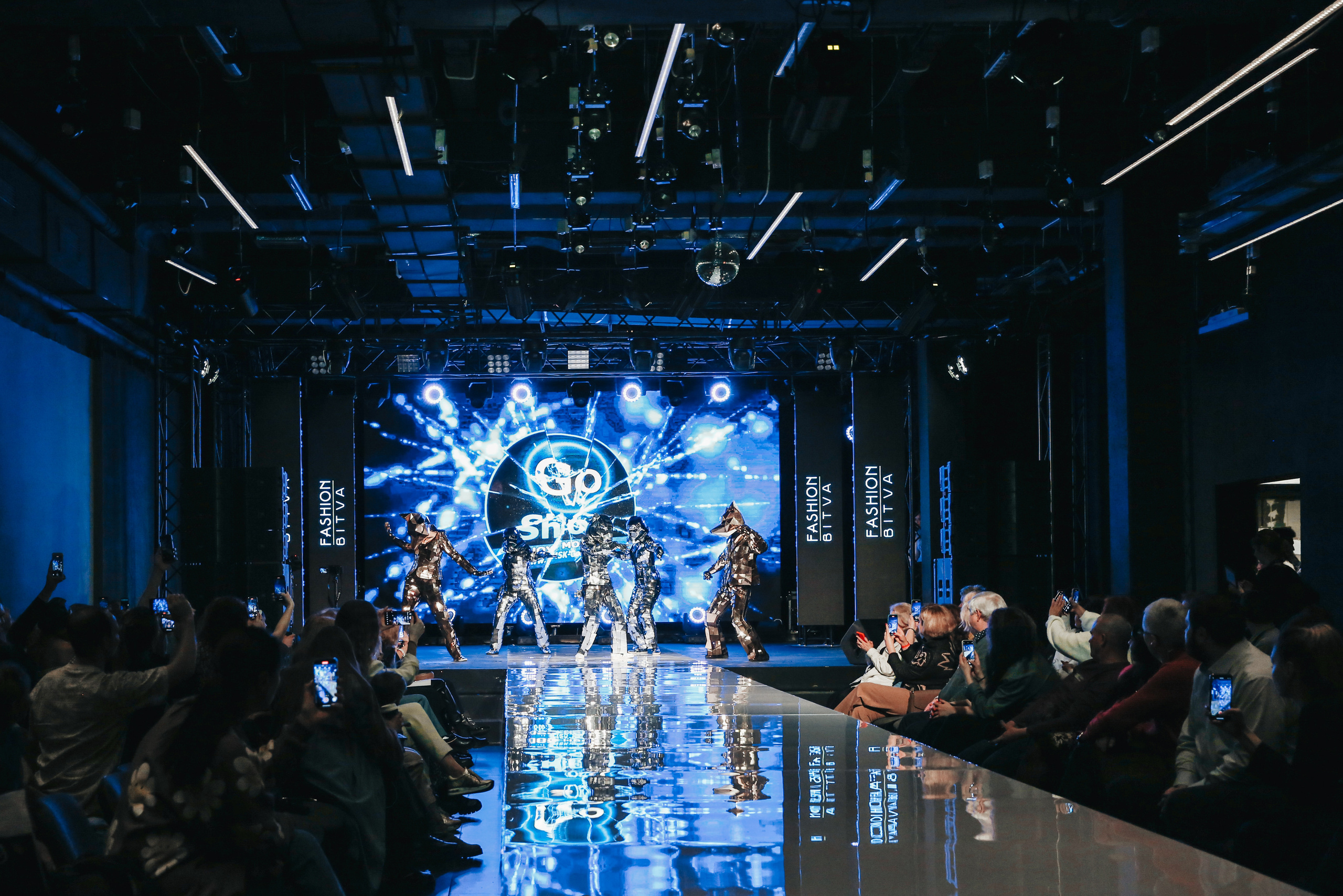 Показ ЯровитХолл. Фотограф и видеограф Анна Домашенко