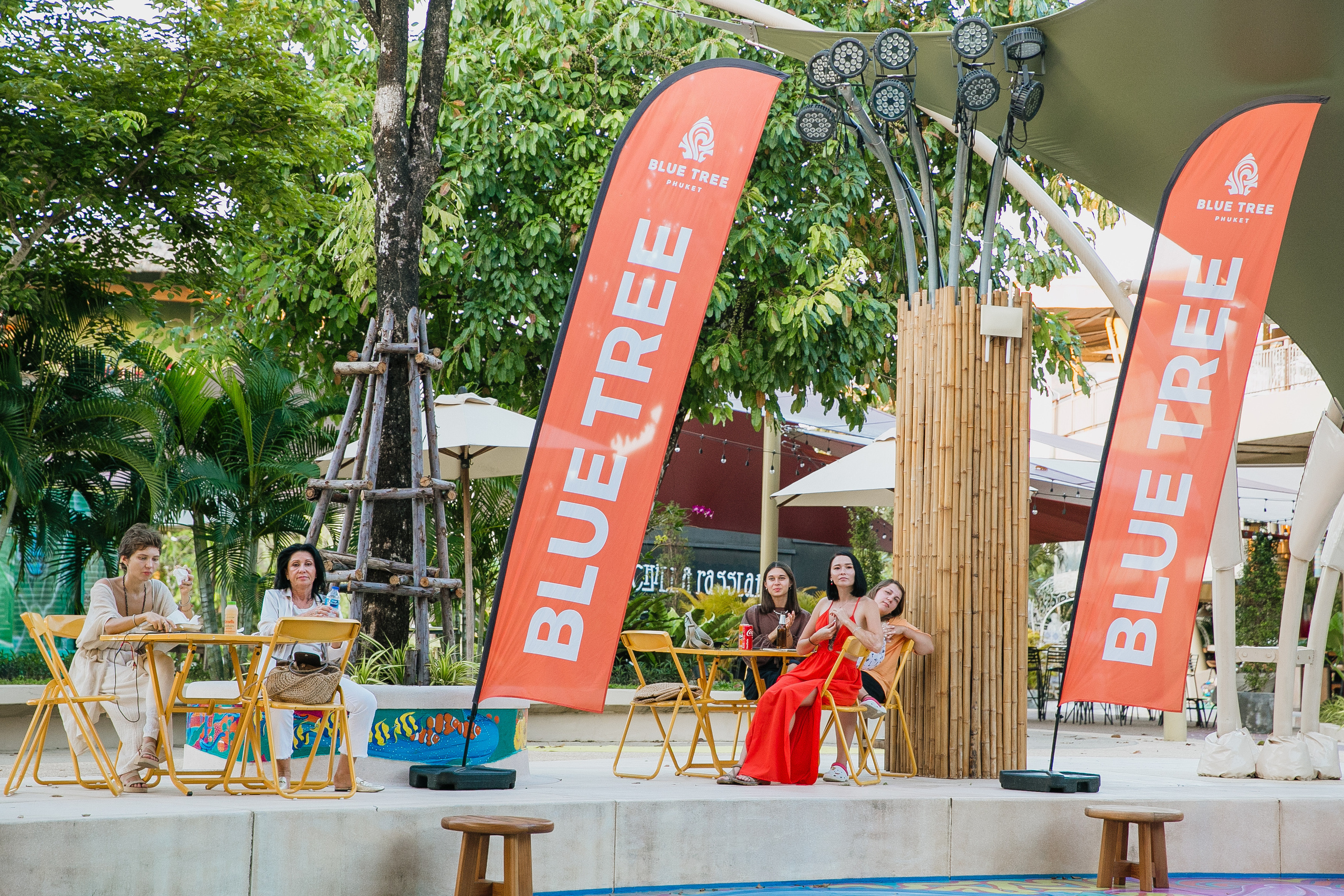 Показ AMORE Бангтао 30.09.23. Фотограф и видеограф Анна Домашенко