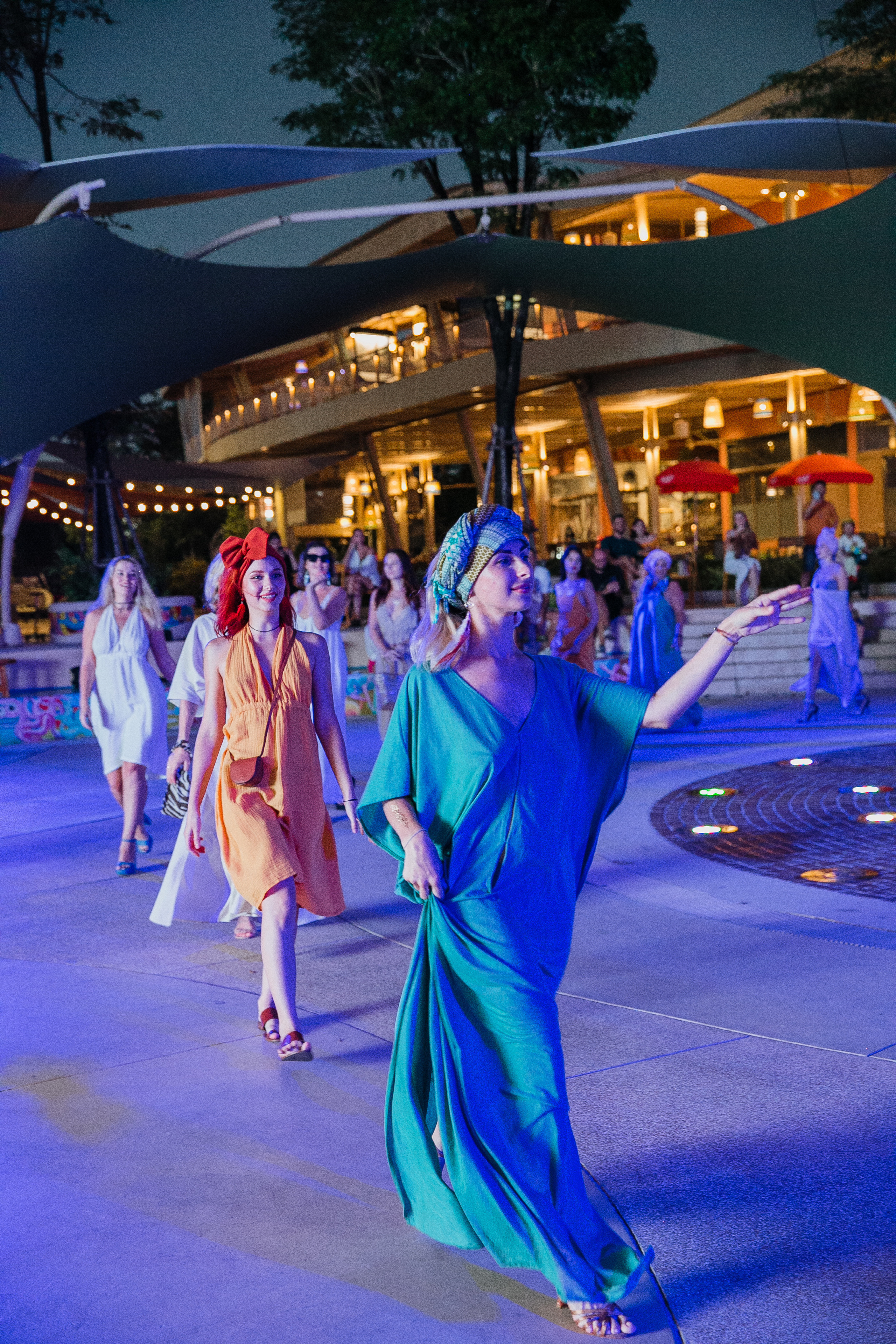 Показ AMORE Бангтао 30.09.23. Фотограф и видеограф Анна Домашенко