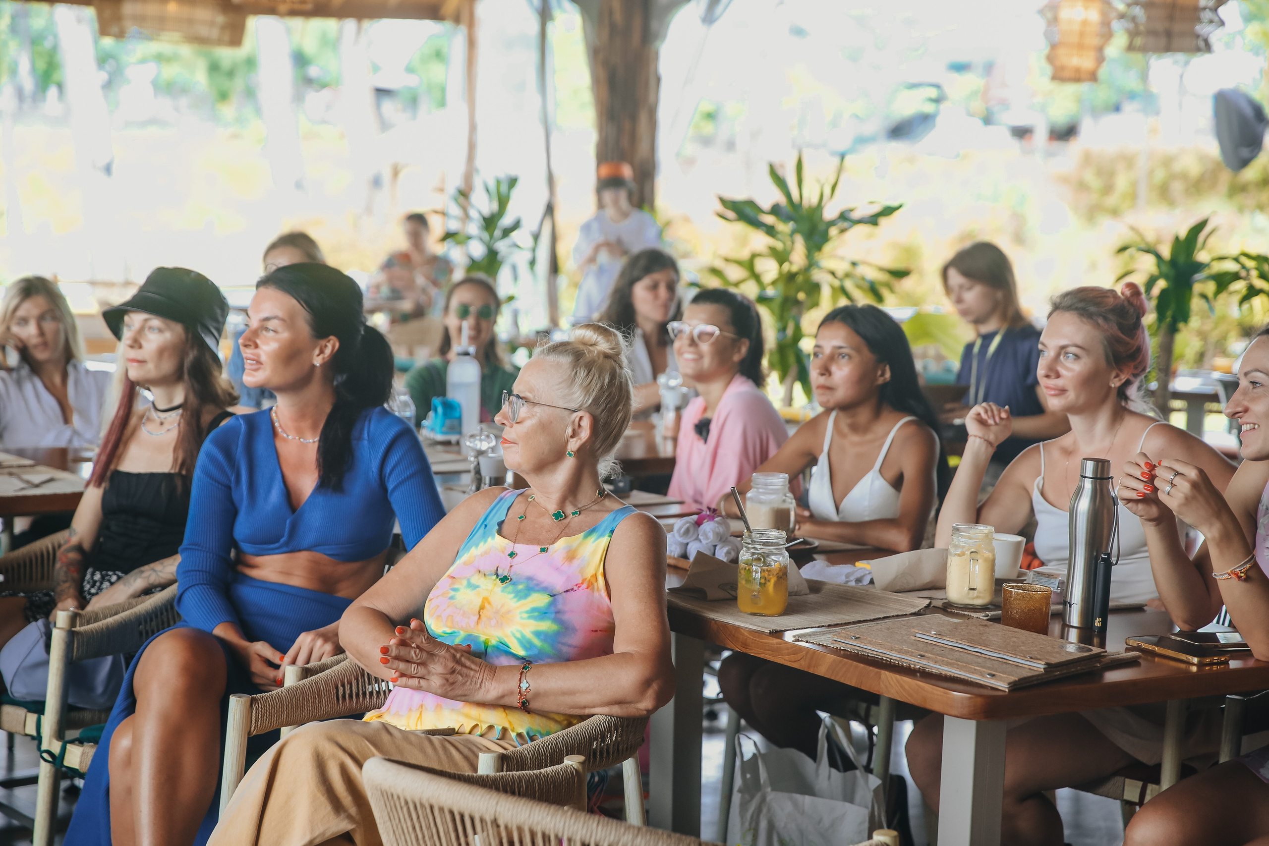 Завтрак женского клуба  Бангтао 10.08.23. Фотограф и видеограф Анна Домашенко