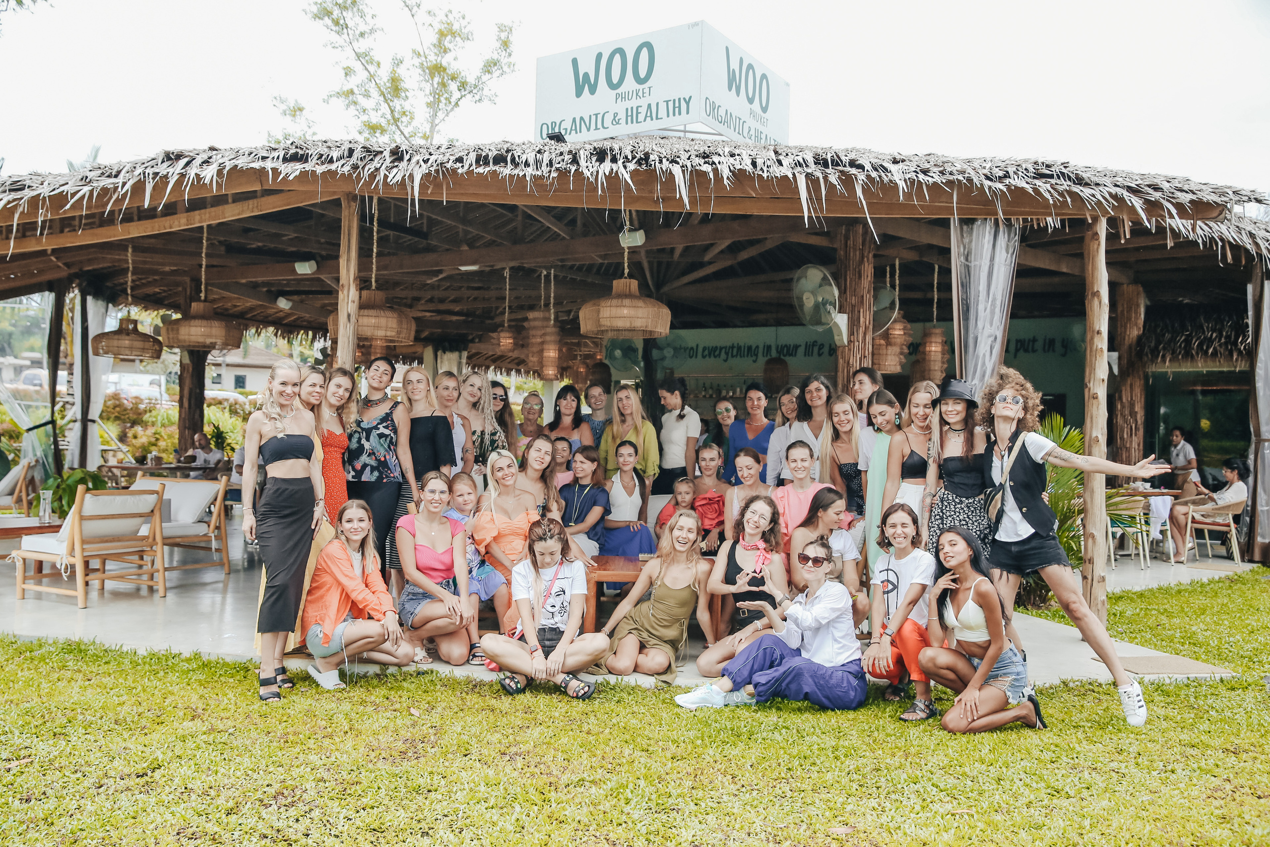 Завтрак женского клуба  Бангтао 10.08.23. Фотограф и видеограф Анна Домашенко