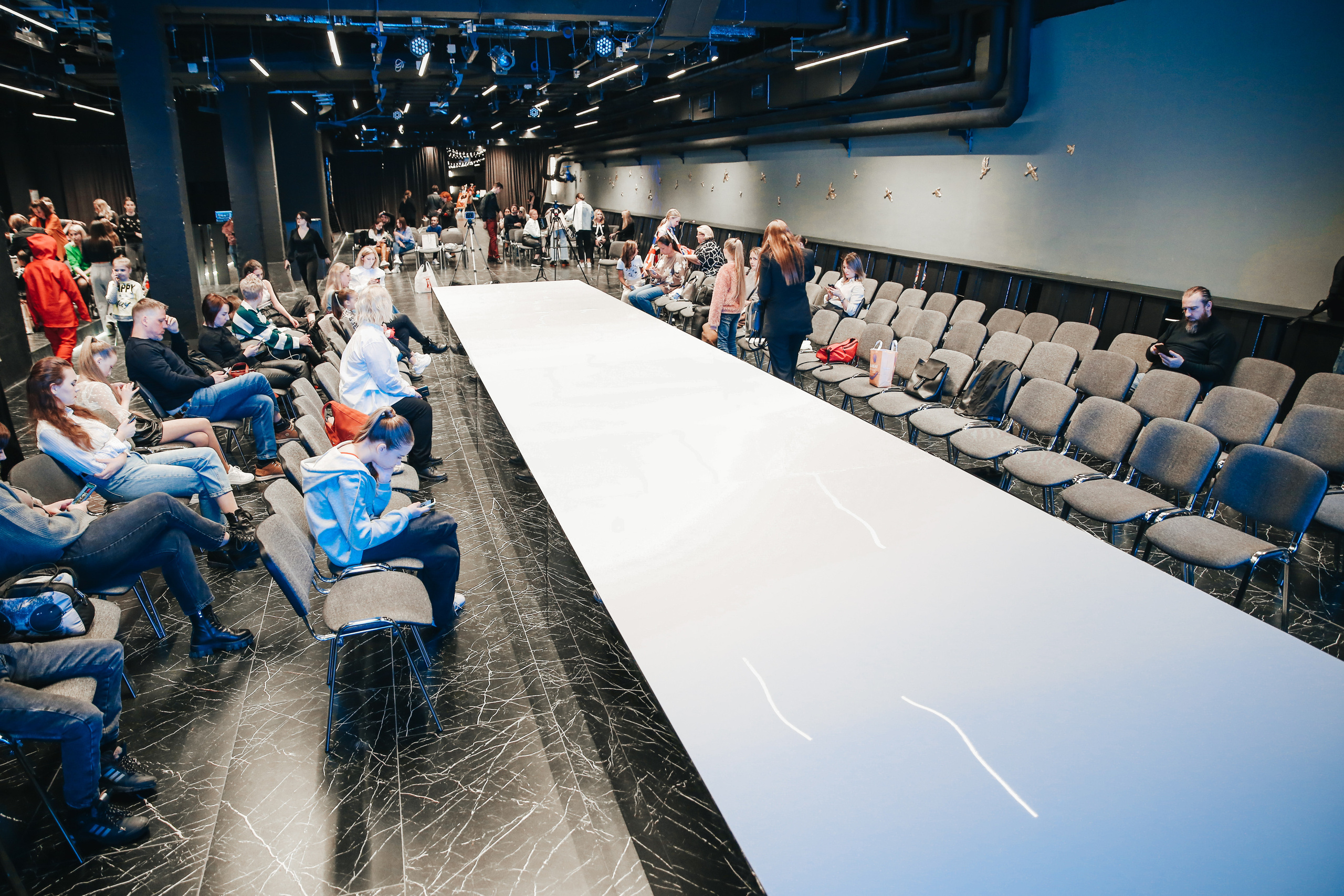 Показ ЯровитХолл. Фотограф и видеограф Анна Домашенко