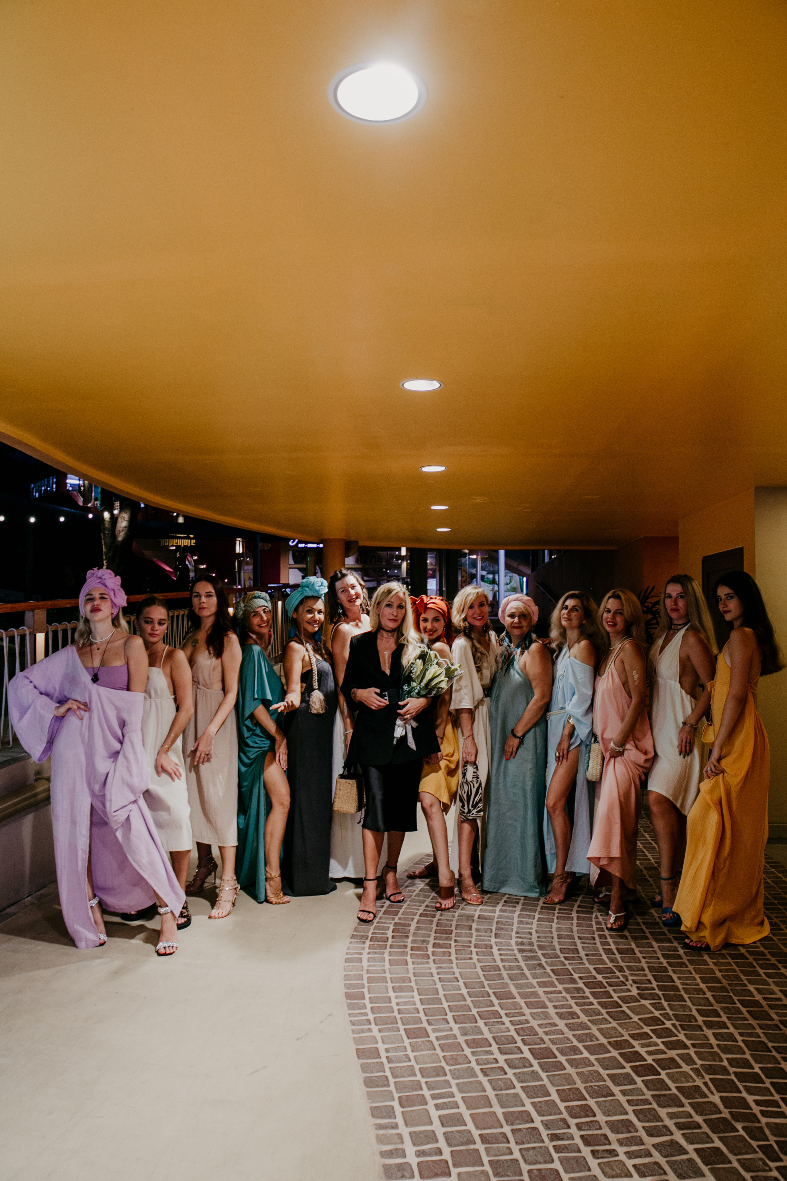 Показ AMORE Бангтао 30.09.23. Фотограф и видеограф Анна Домашенко