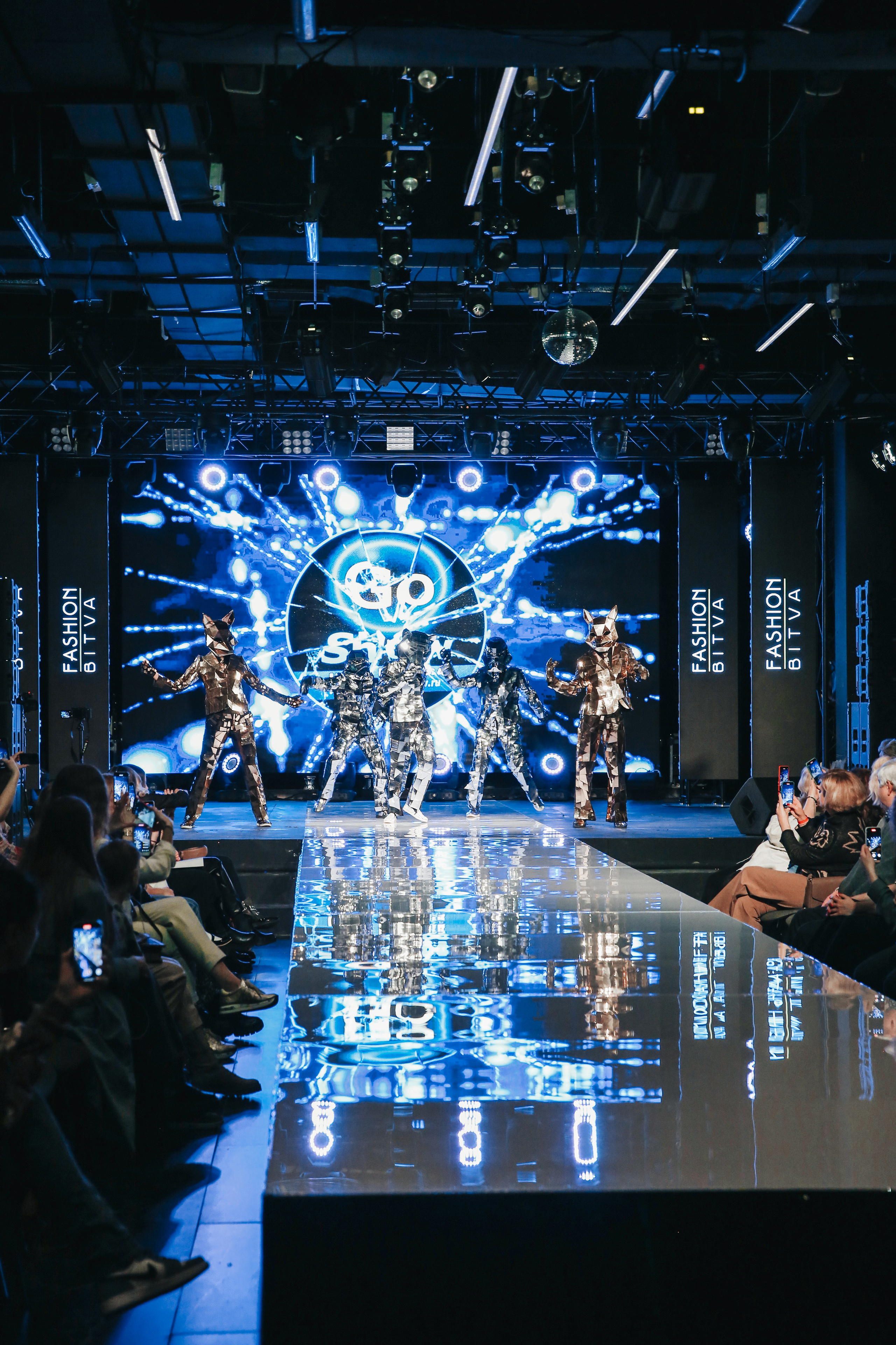 Показ ЯровитХолл. Фотограф и видеограф Анна Домашенко