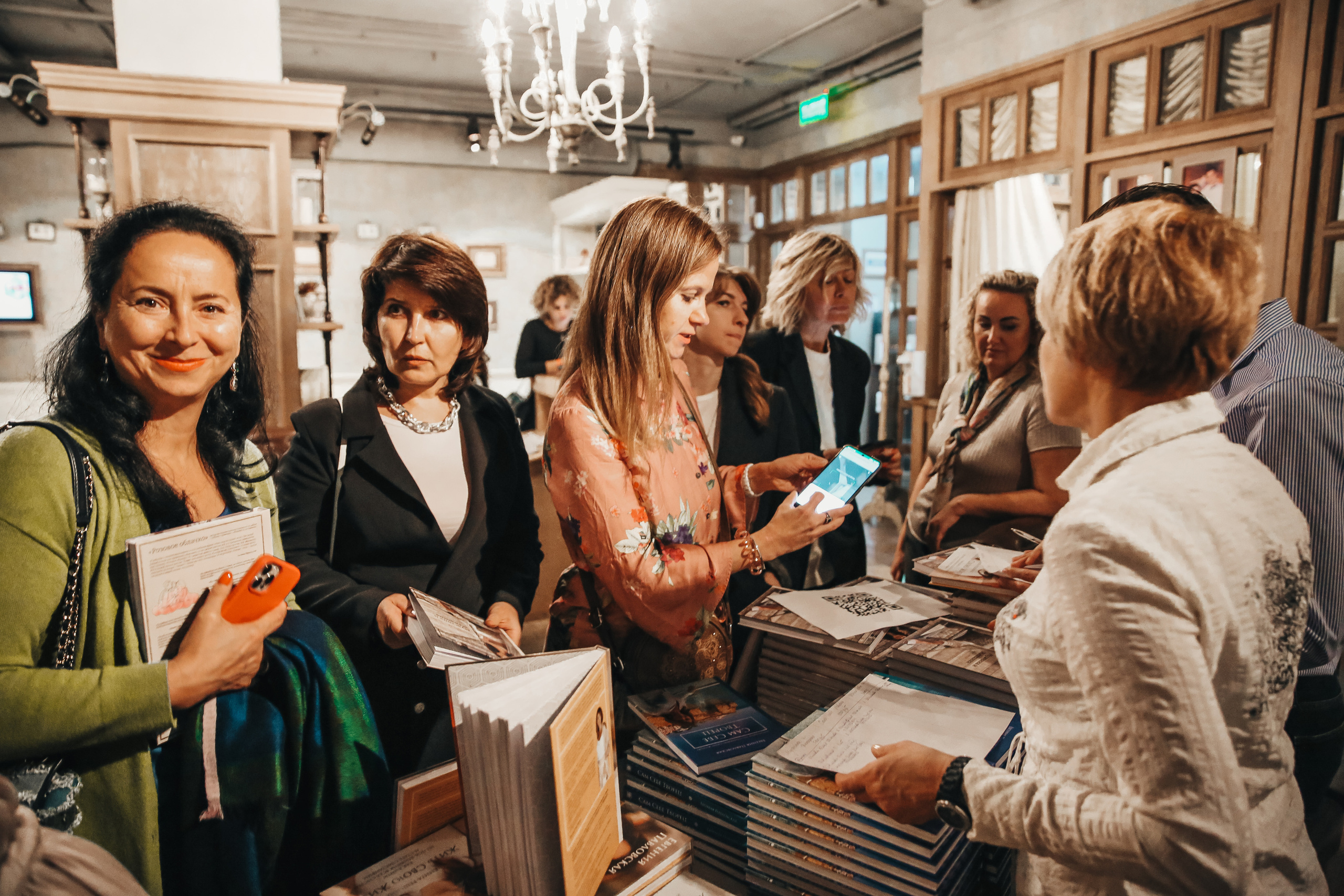 Бизнес ужин с коучем Евгенией Павловской 15.09.21. Фотограф и видеограф Анна Домашенко