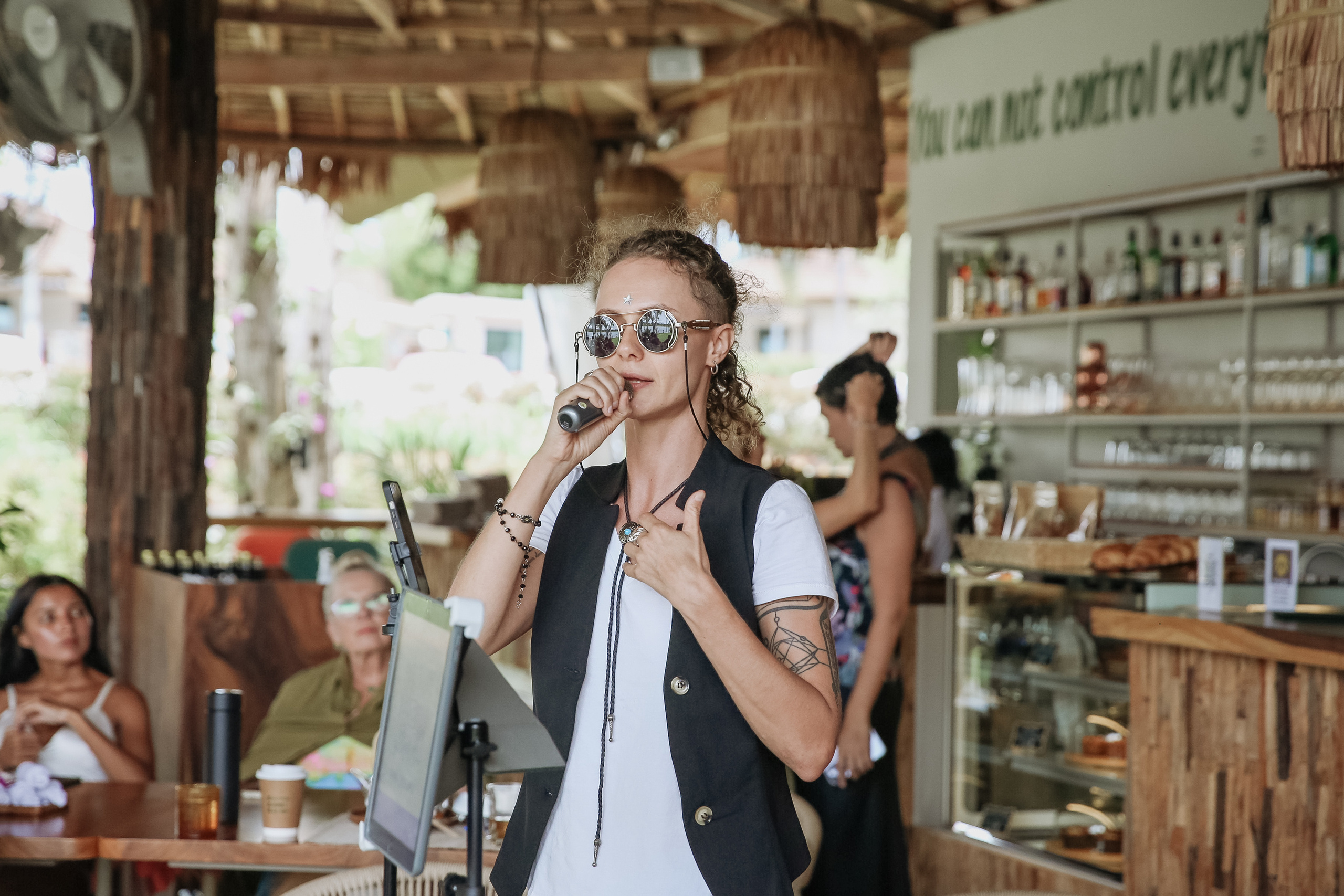 Завтрак женского клуба  Бангтао 10.08.23. Фотограф и видеограф Анна Домашенко