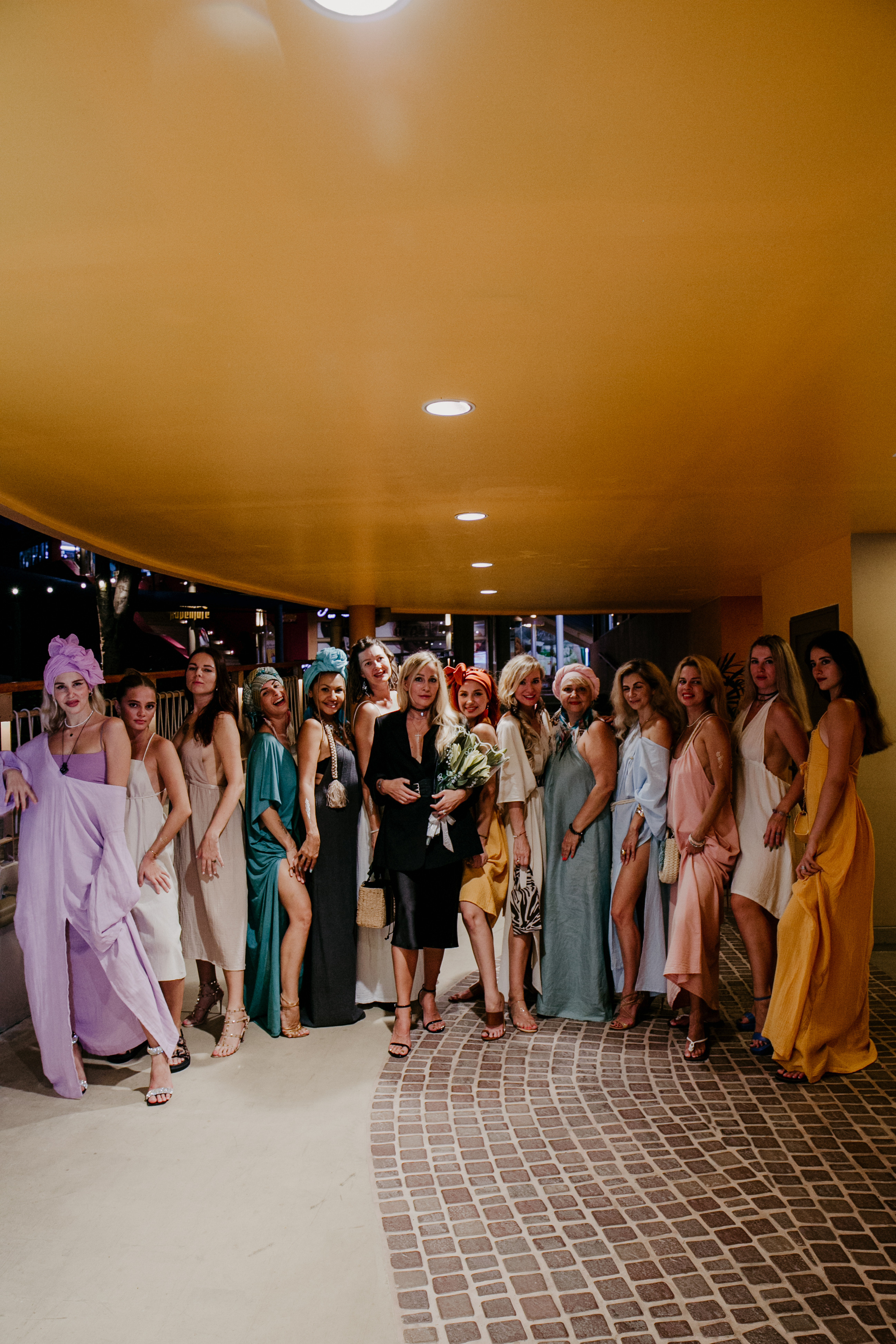 Показ AMORE Бангтао 30.09.23. Фотограф и видеограф Анна Домашенко