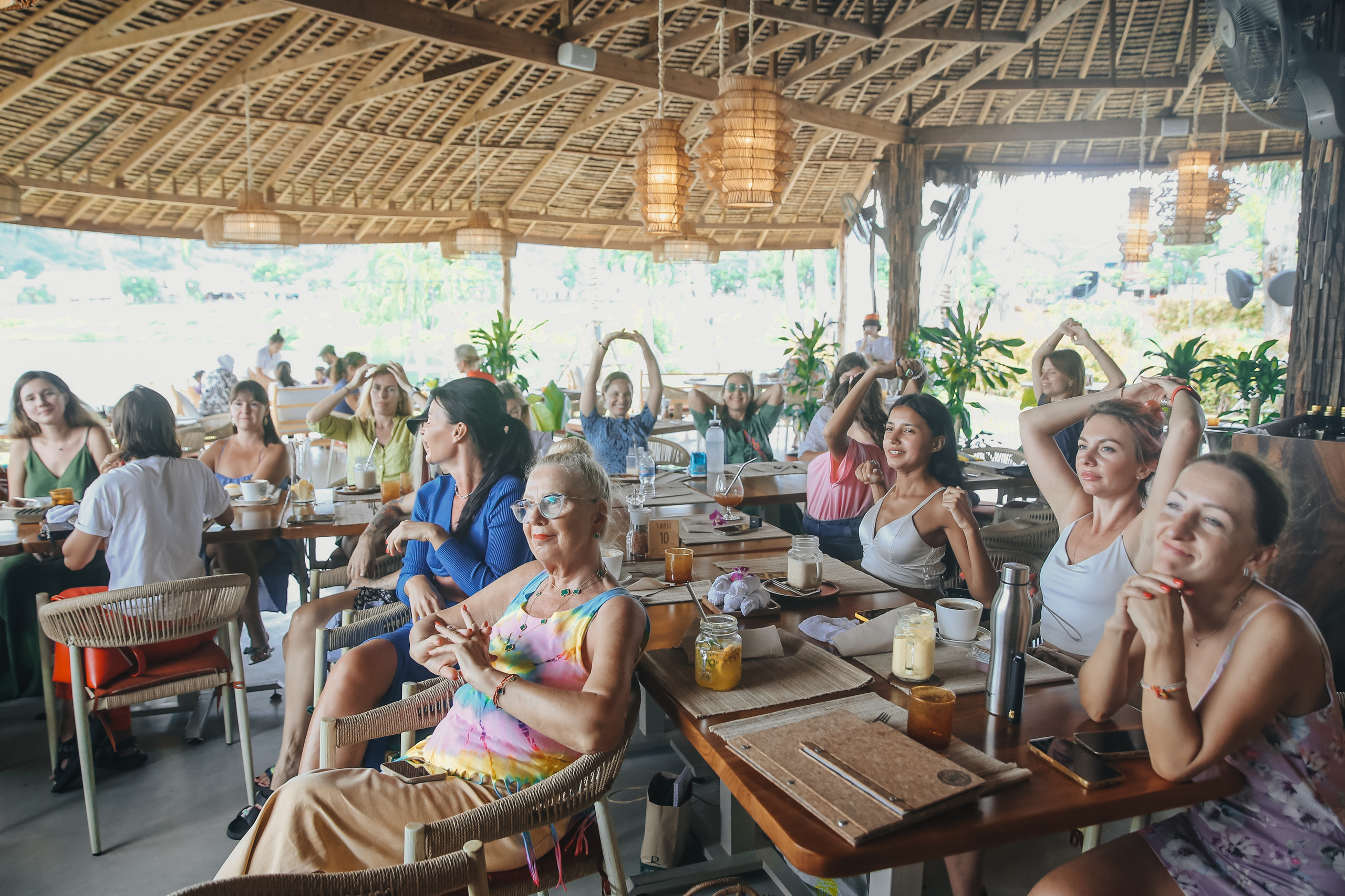 Завтрак женского клуба  Бангтао 10.08.23. Фотограф и видеограф Анна Домашенко