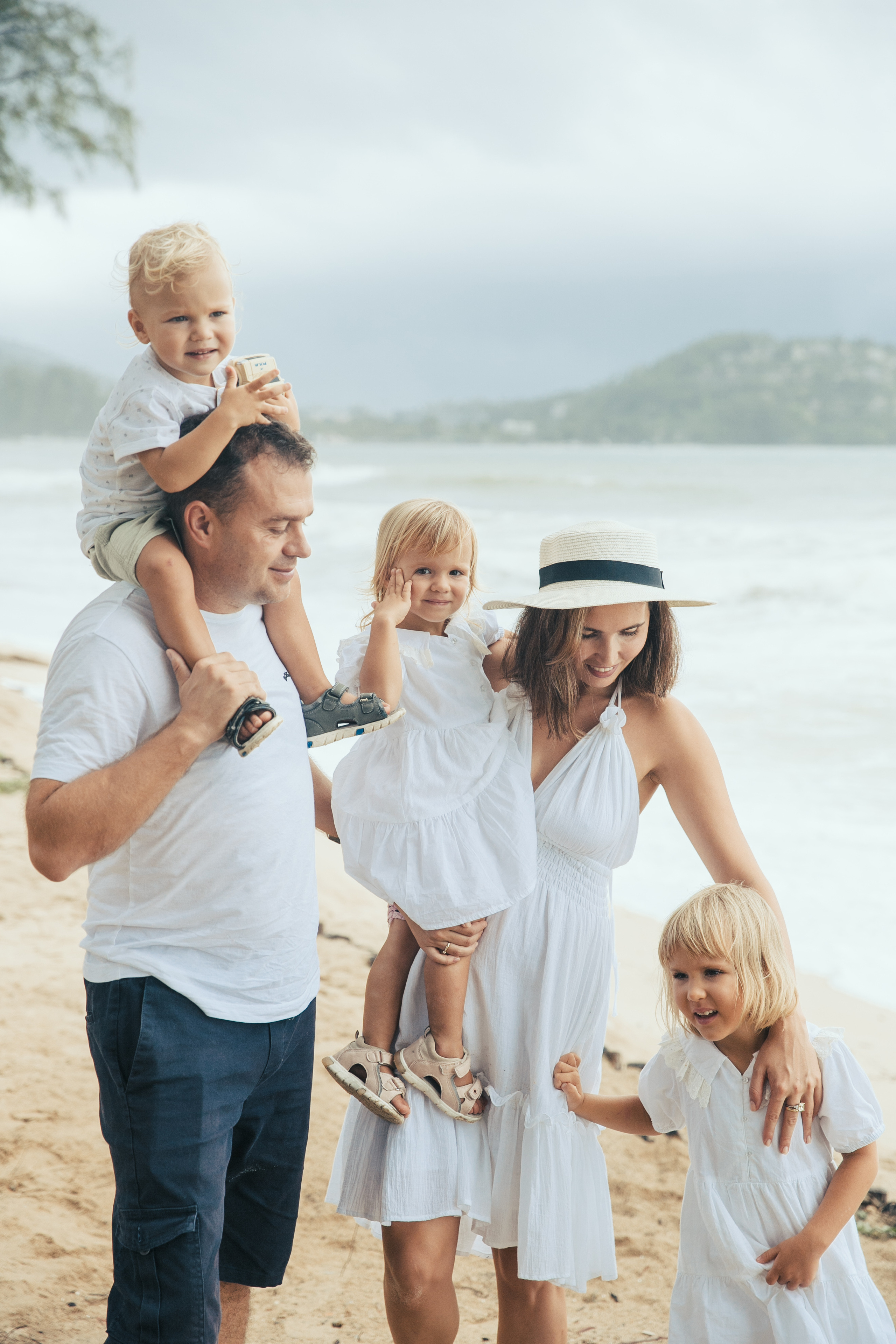Семейная фотосессия на Бангтао, Пхукет. Фотограф и видеограф Анна Домашенко