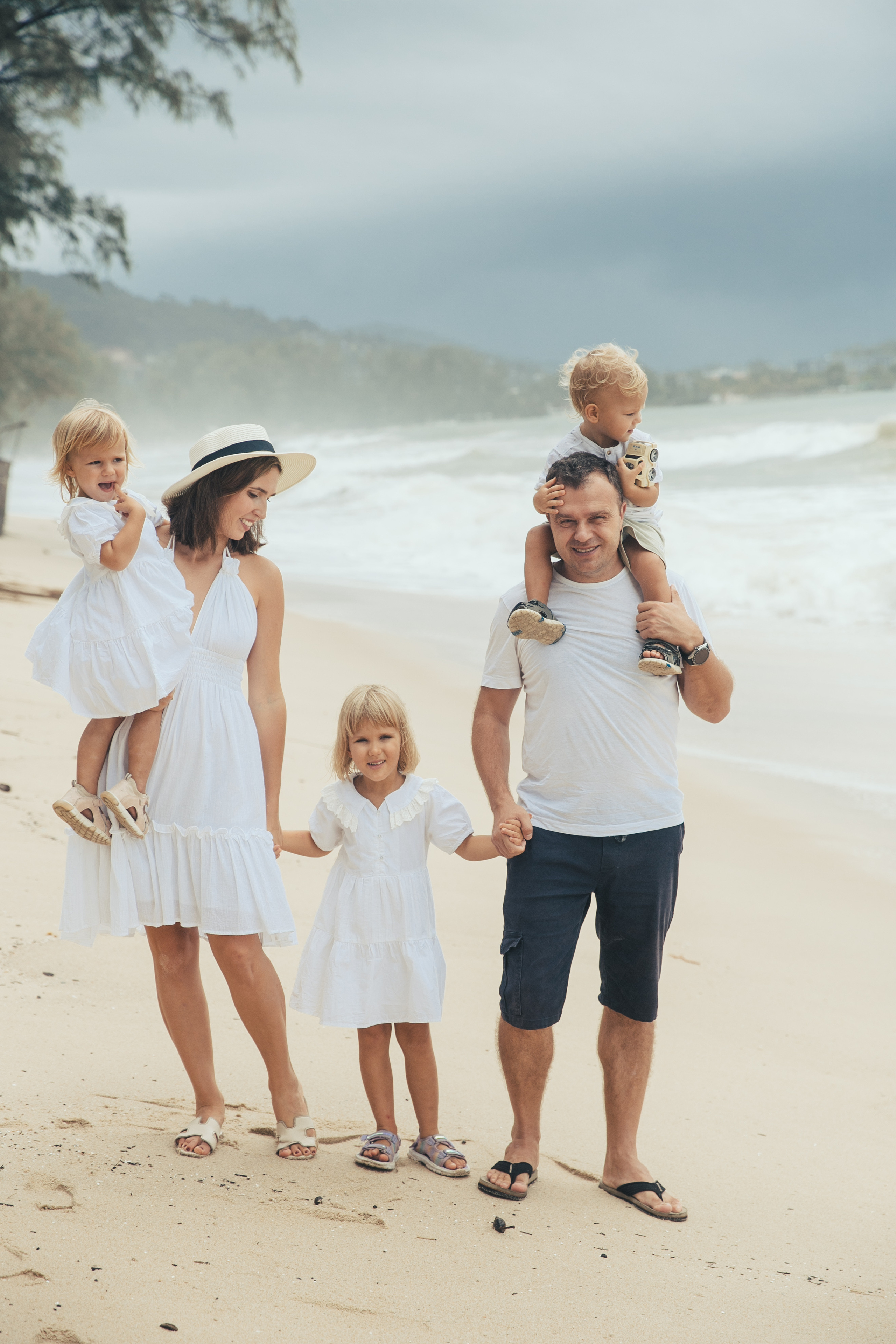 Семейная фотосессия на Бангтао, Пхукет. Фотограф и видеограф Анна Домашенко