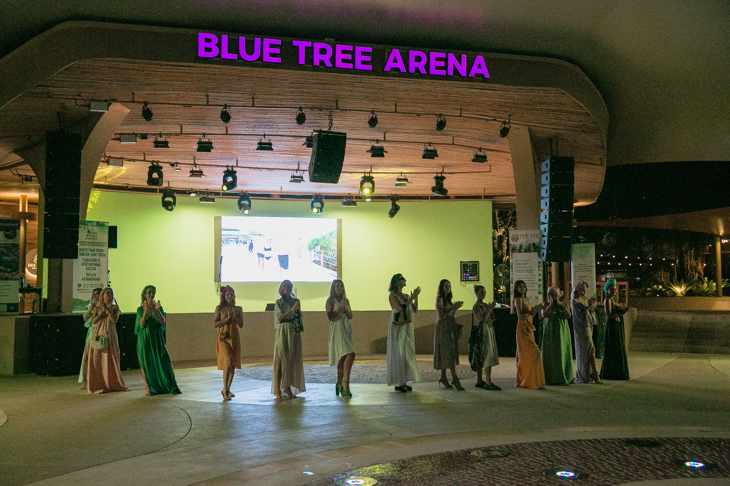 Показ AMORE Бангтао 30.09.23. Фотограф и видеограф Анна Домашенко