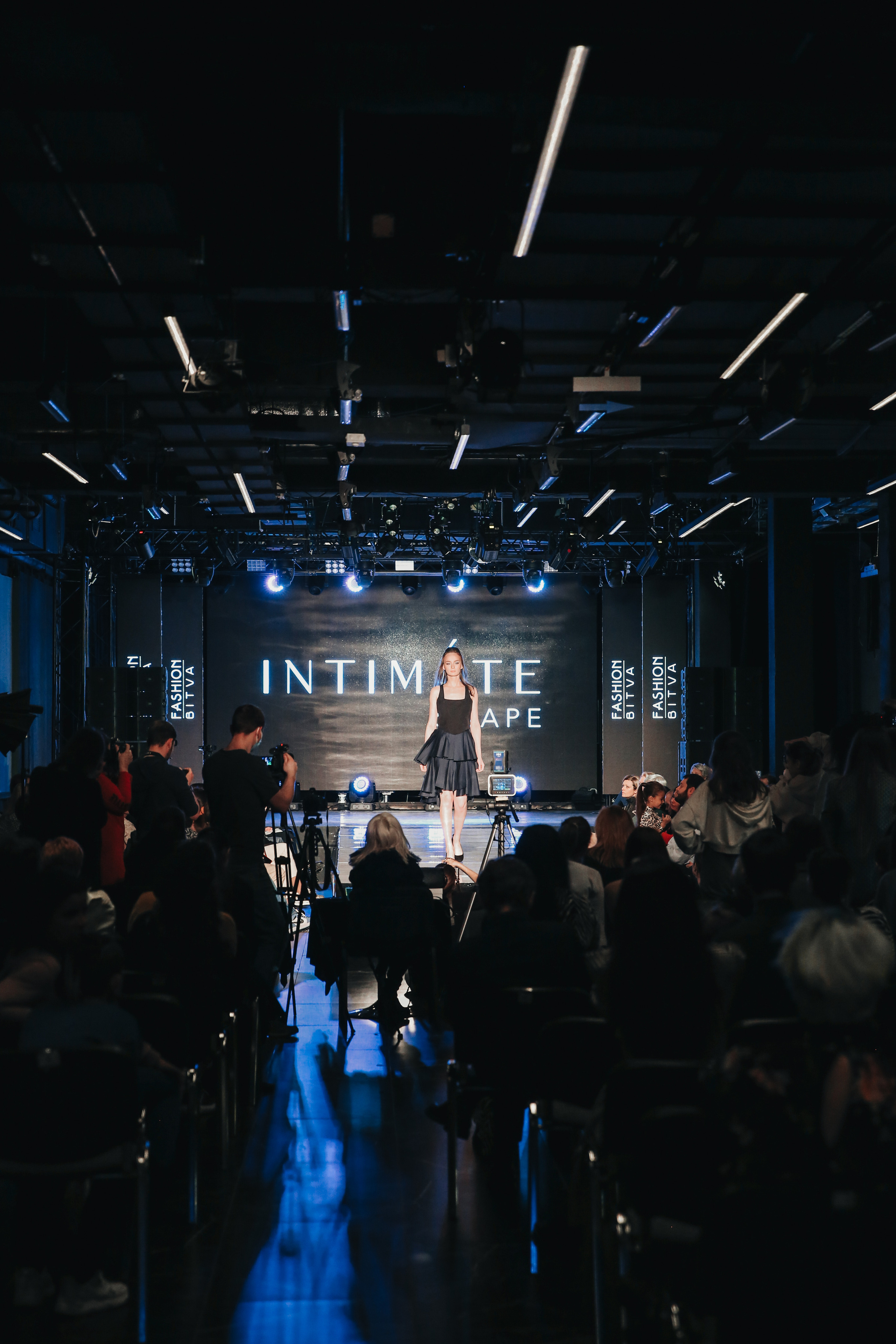 Показ ЯровитХолл. Фотограф и видеограф Анна Домашенко