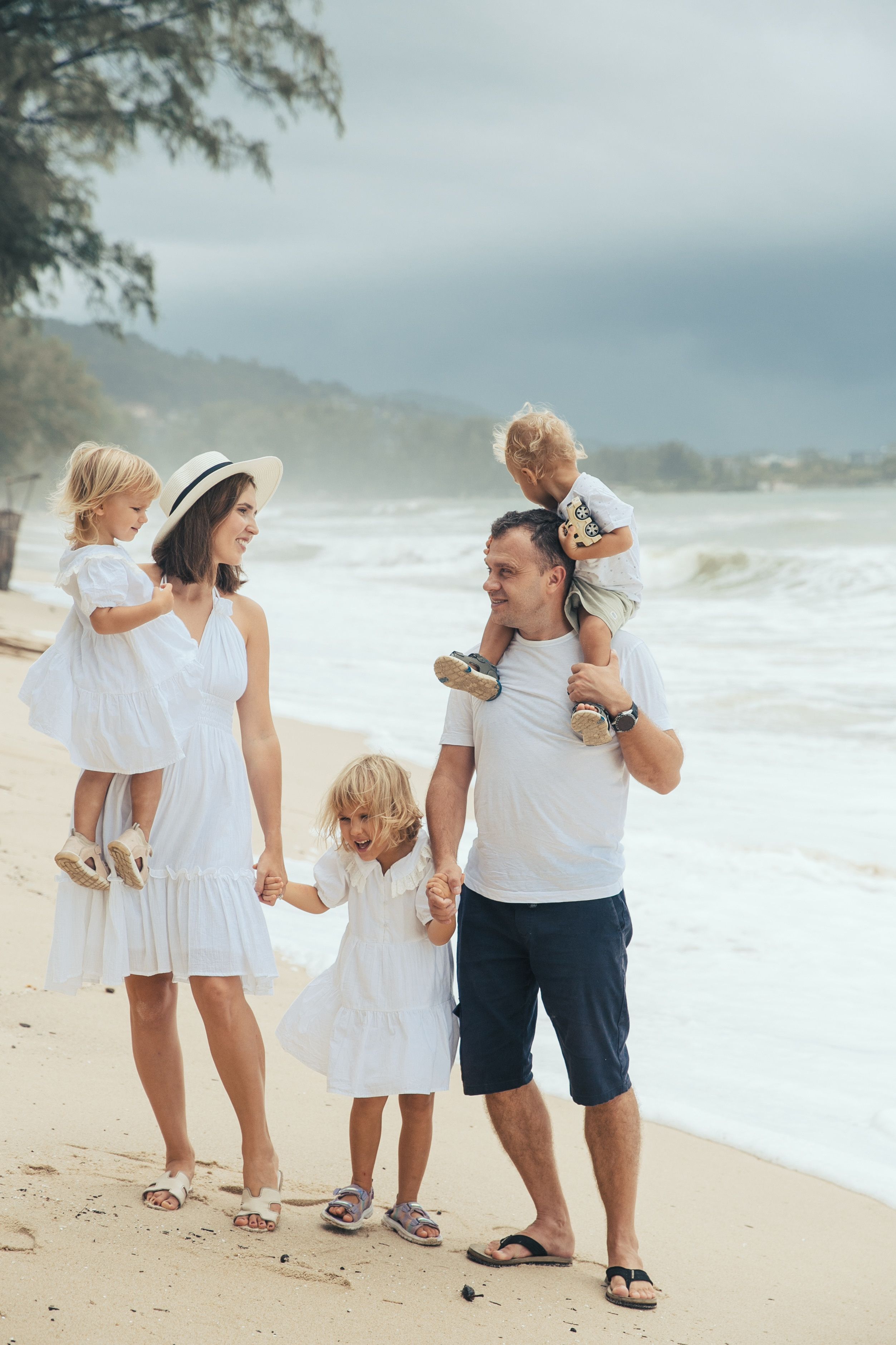 Семейная фотосессия на Бангтао, Пхукет. Фотограф и видеограф Анна Домашенко